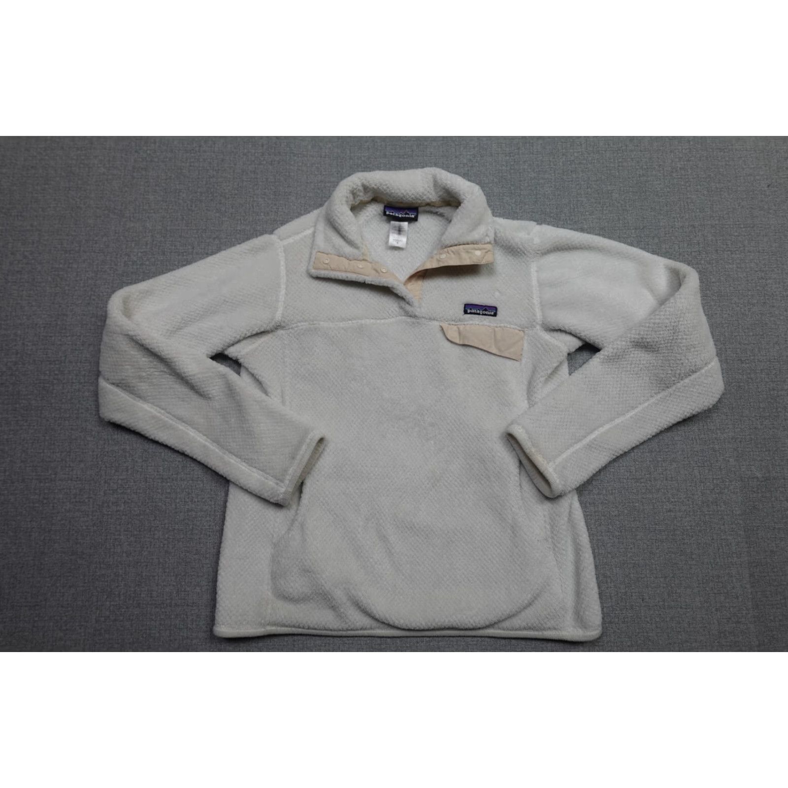 Patagonia Patagonia Sweater Women M White Fleece Pullover Outdoor Casual Logo Dolman Sleeve High Neck All Seasons Modern Vintage: No Size M / US 6-8 / IT 42-44 - 4 Thumbnail