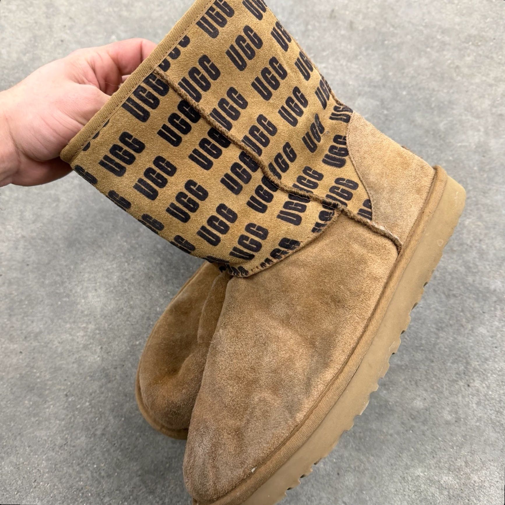 Ugg VINTAGE UGG Boots Classic Short II Graphic Chestnut Suede Sheepskin Women's US Size 11 Mens Womens Girls Boys Size 32" / US 10 / IT 46 - 5 Thumbnail