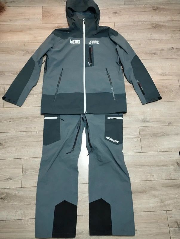 Other Bergaffe hardshell jacket+ pants set XXL Sympatex ski new Size US XXL / EU 58 / 5 - 1 Thumbnail