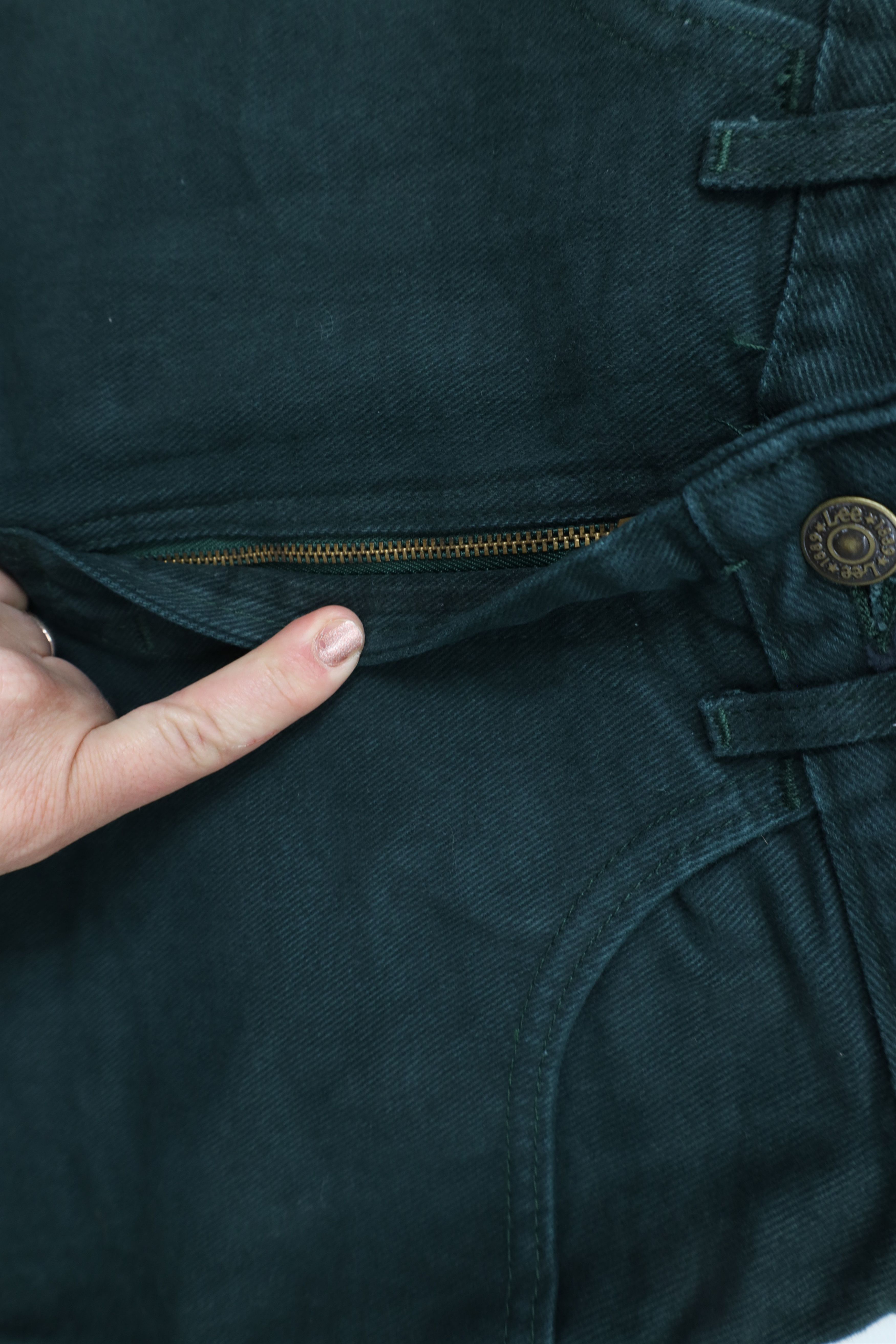 Lee × Vintage Deadstock Vintage 90s Lee Fit Tapered Leg Jeans Green USA Size 28" / US 6 / IT 42 - 7 Thumbnail