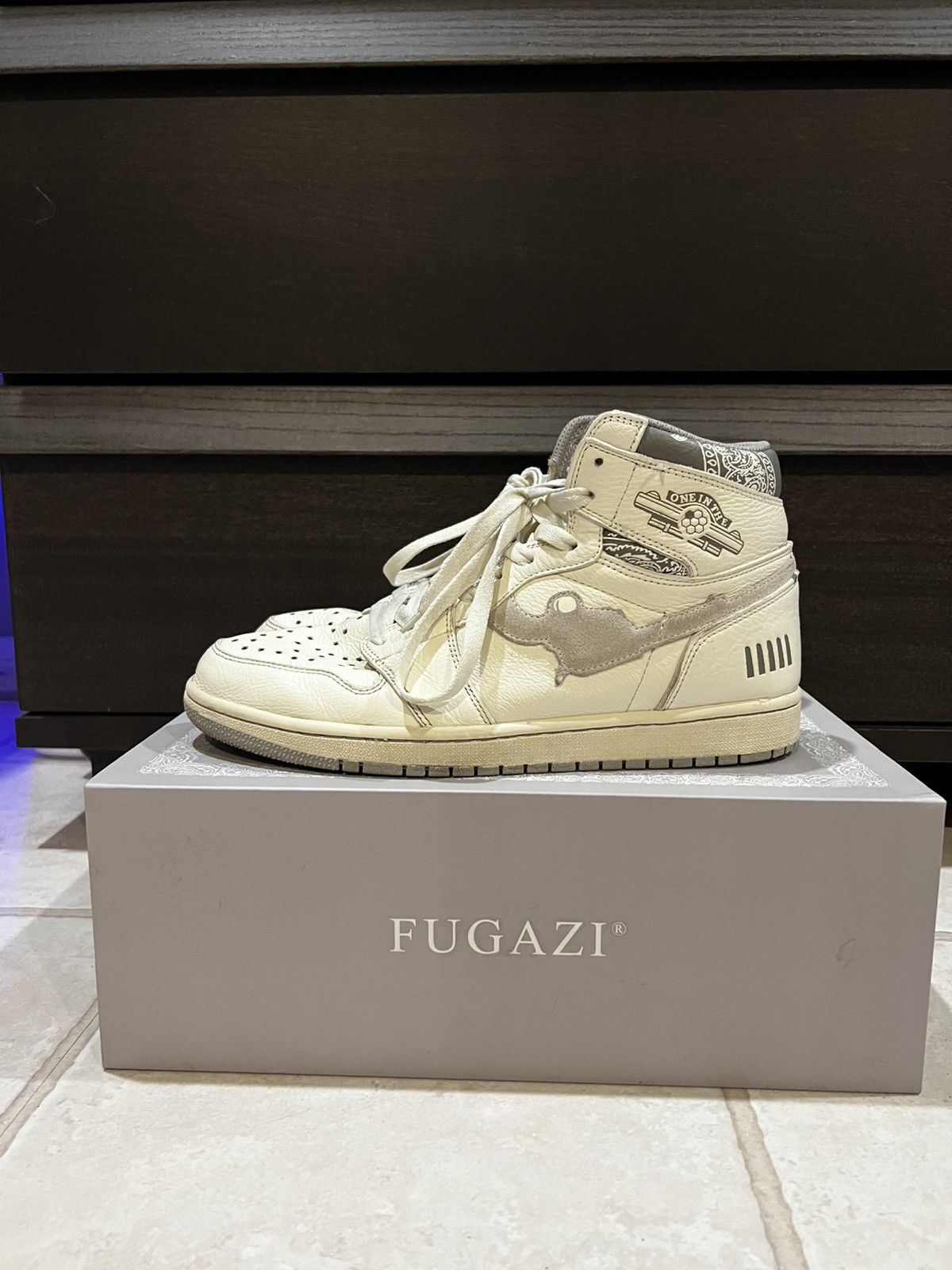 Fugazi Fugazi One in the Chamber Jordan 1 Shoe Size US 11 / EU 44 - 1 Thumbnail