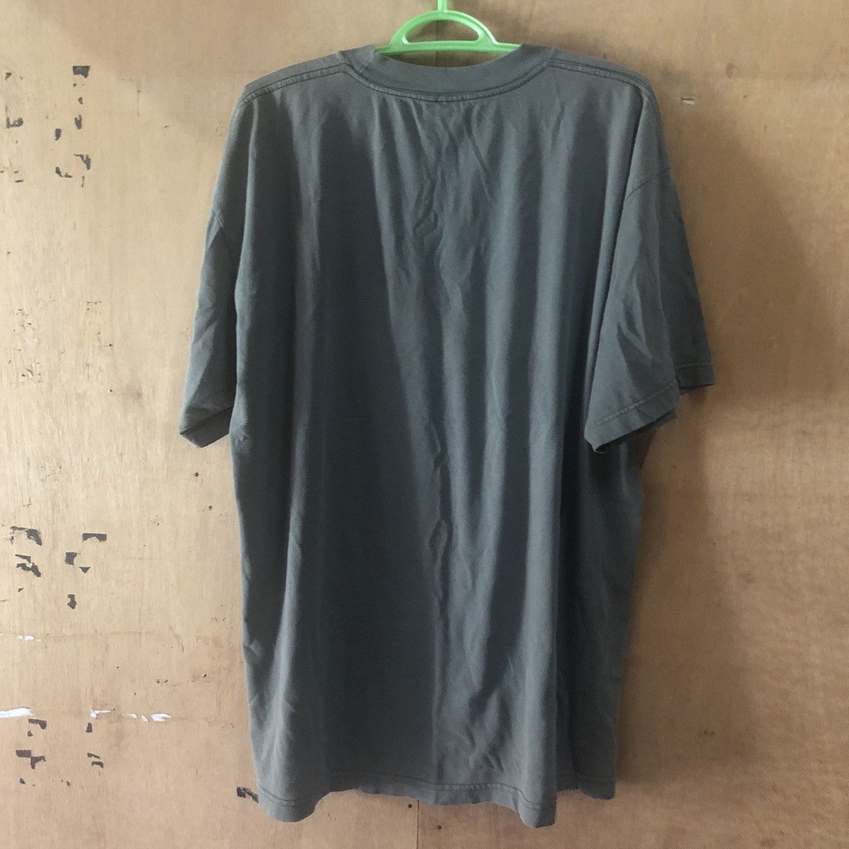 Vintage The Thin Red Line Vintage 90's Movie War Action Spellout Tee Size US XL / EU 56 / 4 - 8 Thumbnail