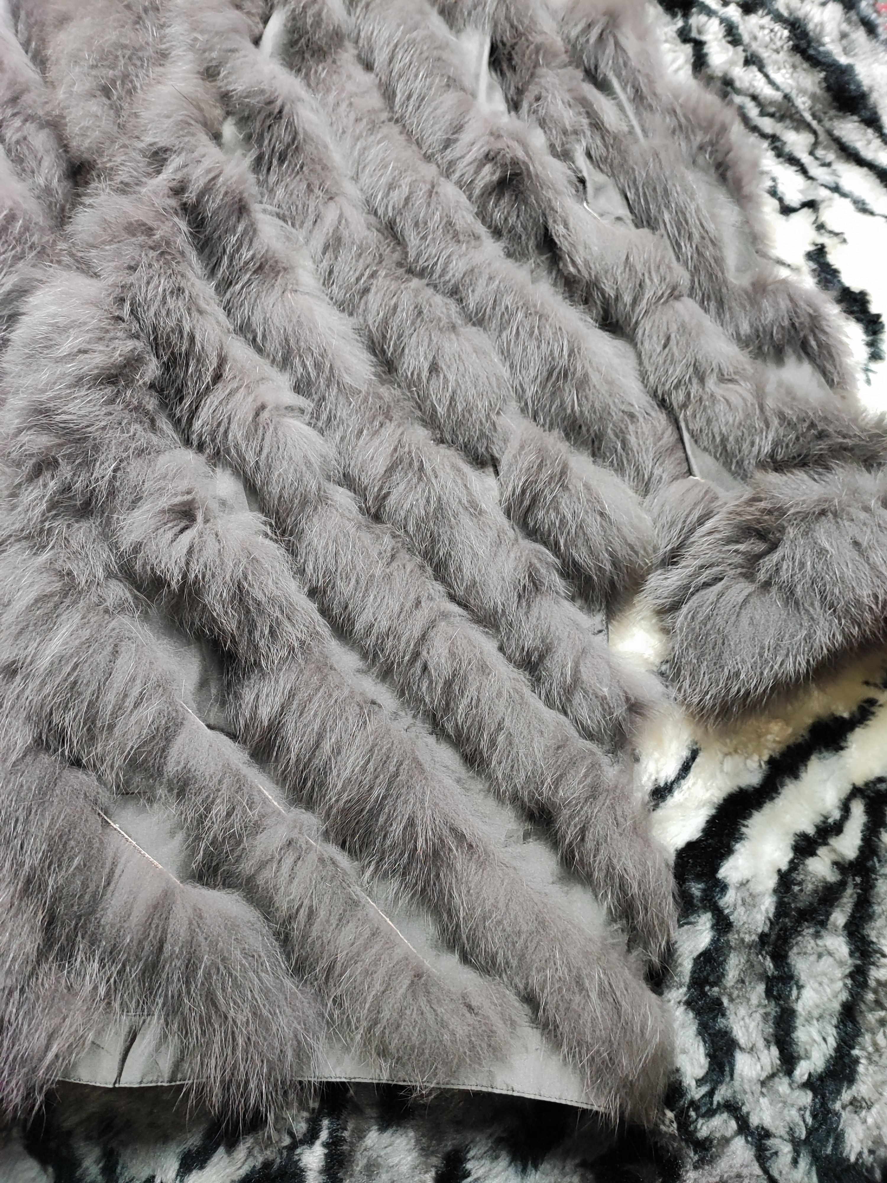 Le Grande Bleu (L.G.B.) Vintage Real Fur Bondage Coat Ravissant Size L / US 10 / IT 46 - 10 Thumbnail