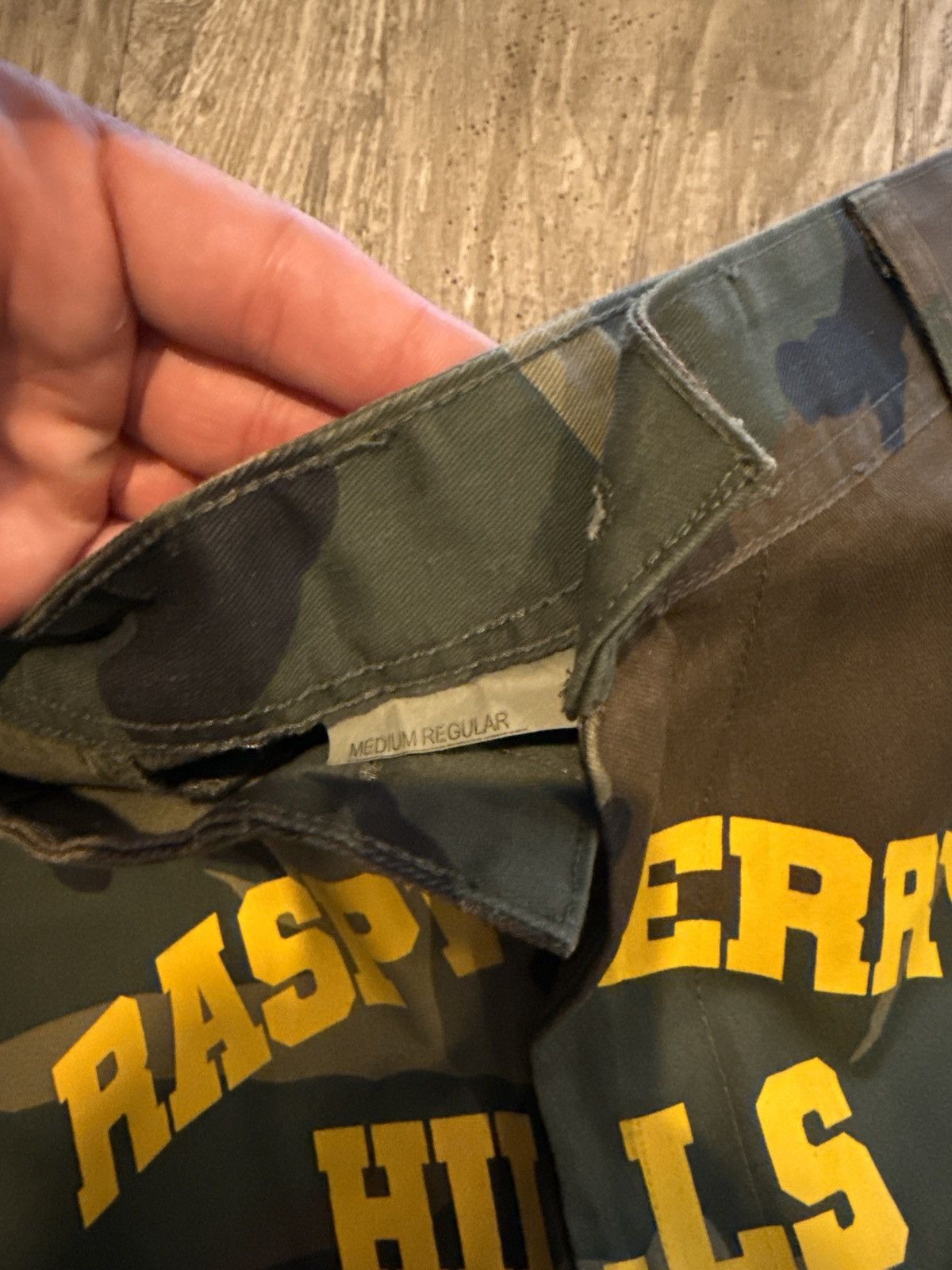 The GV Gallery Raspberry hills camo cargos Size US 32 / EU 48 - 3 Thumbnail