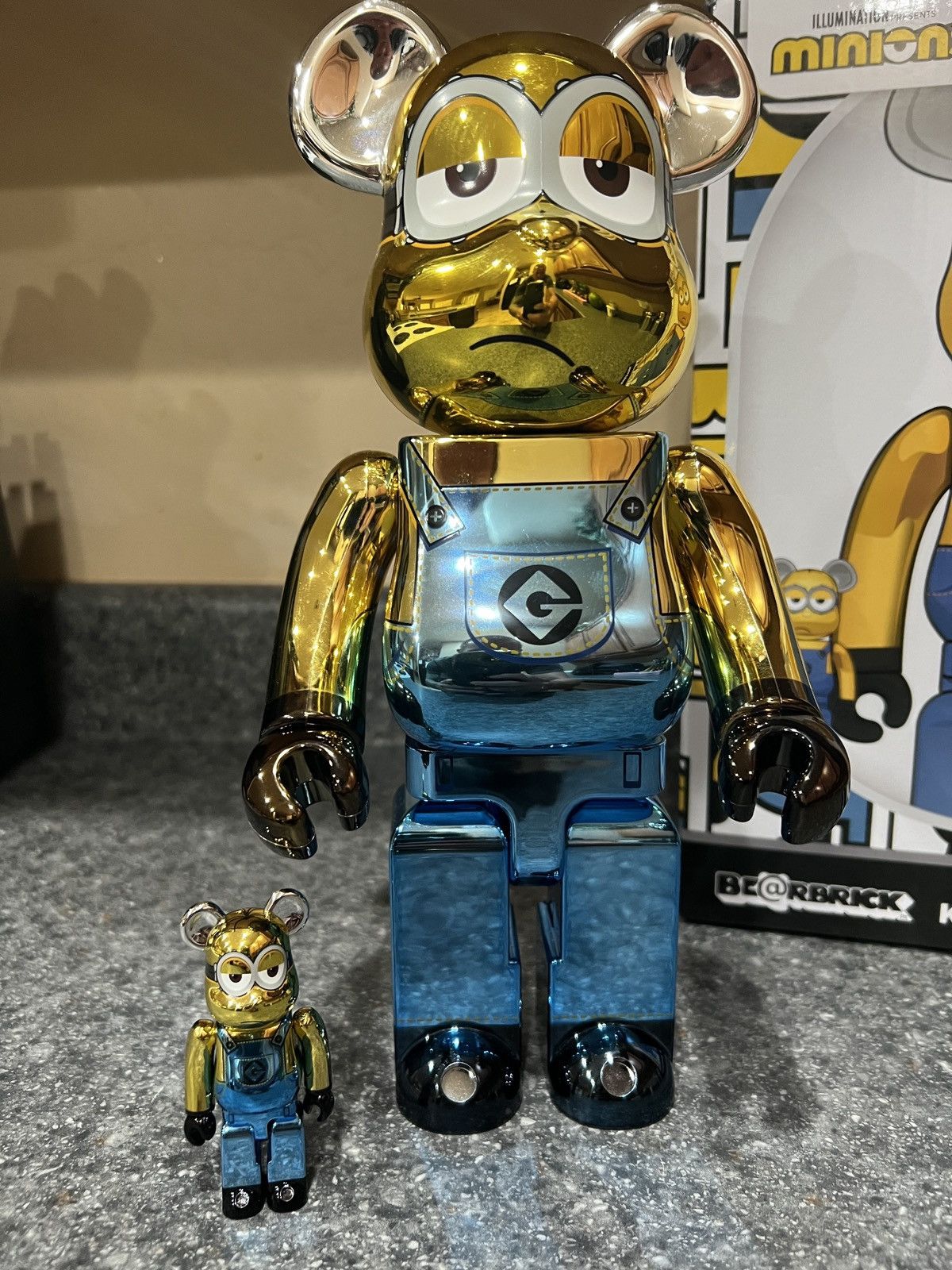 MEDICOM TOY x Minions Minion Kevin (Chrome ed.) BE@RBRICK 100% and 400% figure set - Black