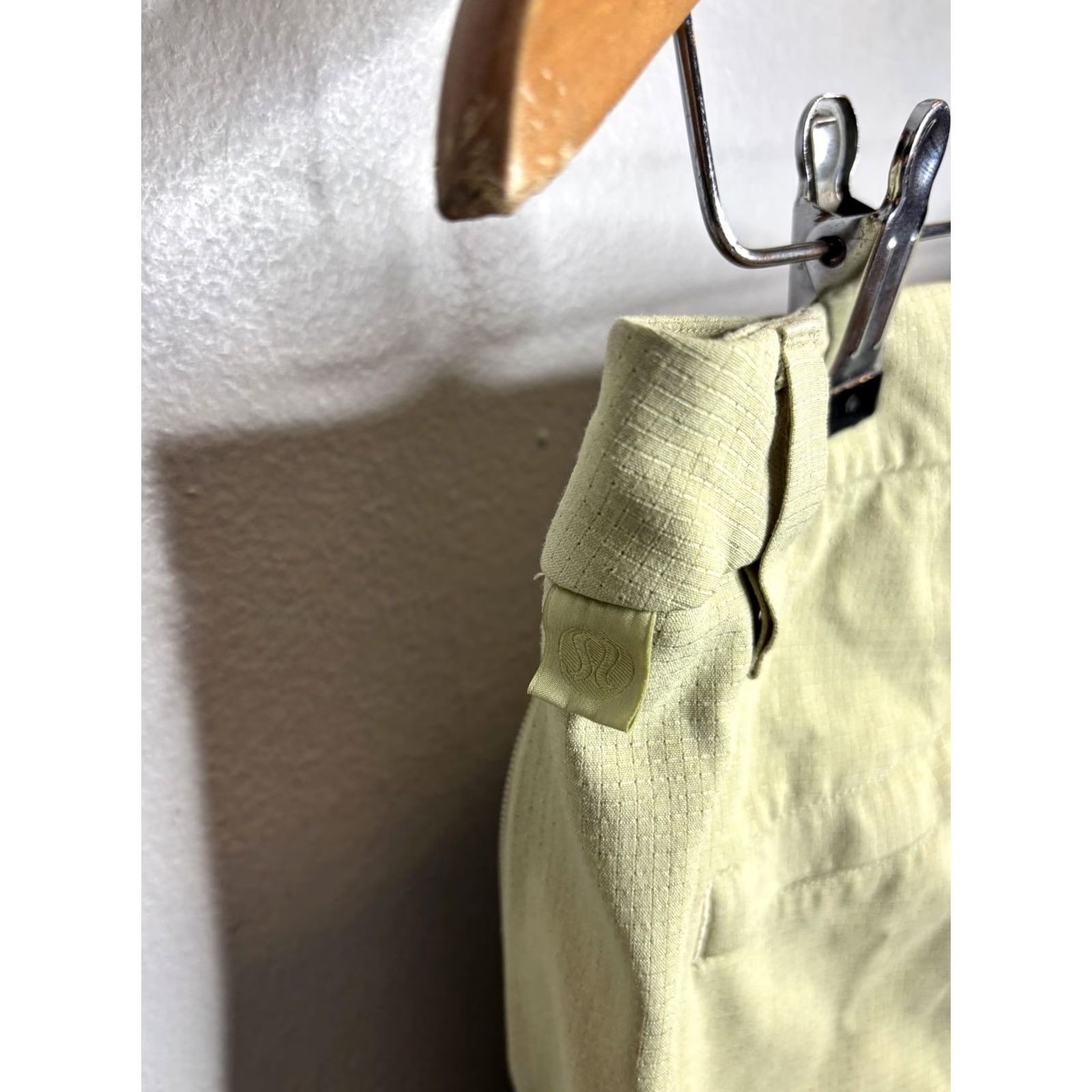 Lululemon Lululemon Shorts Mens 33 Beige ABC Commission Lightweight Golf Athletic Ripstop Regular Inseam 9in Mens Size US 33 - 5 Thumbnail