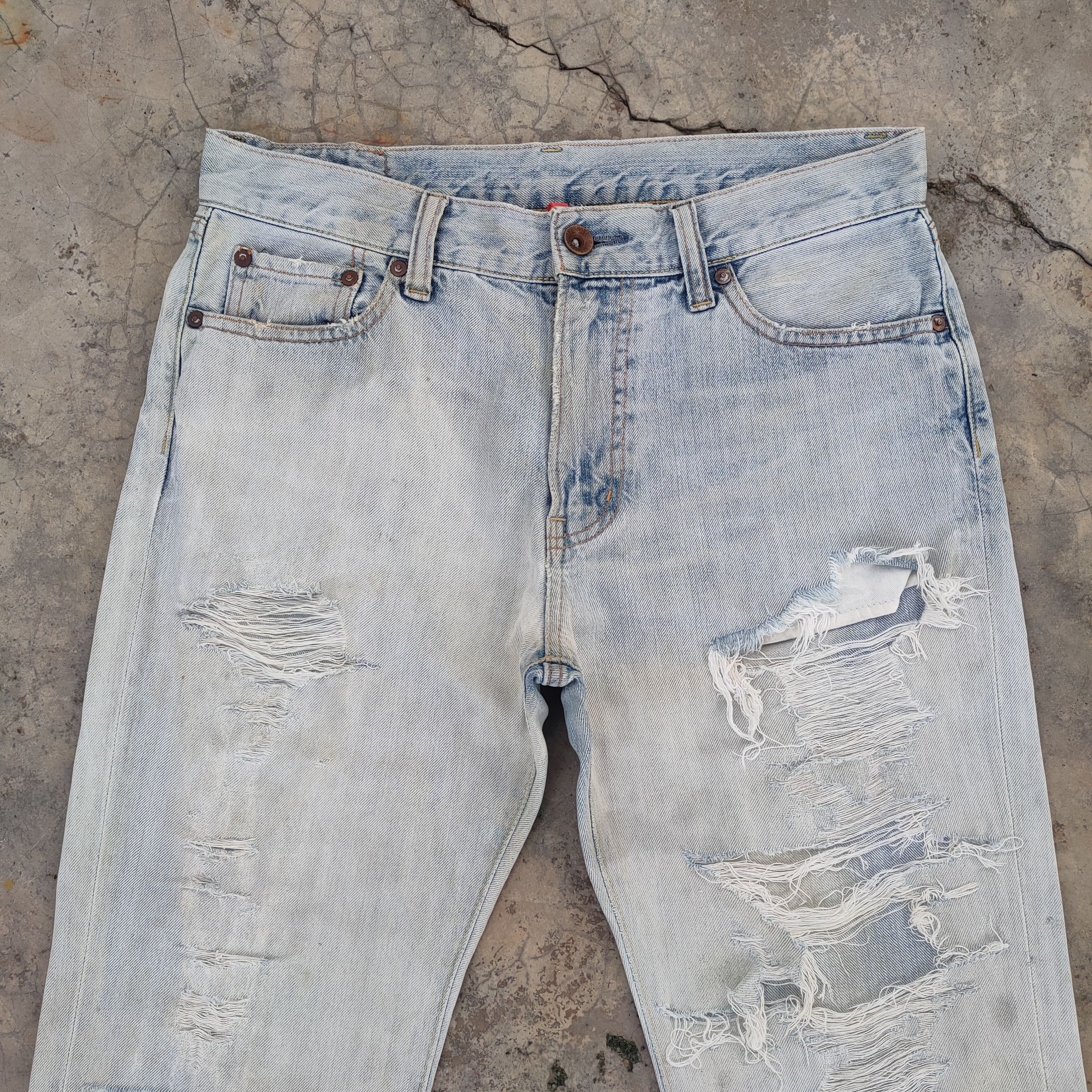 Japanese Brand Vintage japanese ripped faded MUD WASHED jeans denim pants Size US 34 / EU 50 - 2 Thumbnail