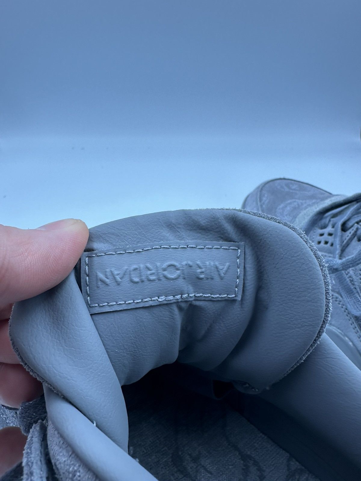 Jordan Brand × Kaws Jordan 4 x Kaws Size US 13 / EU 46 - 19 Thumbnail