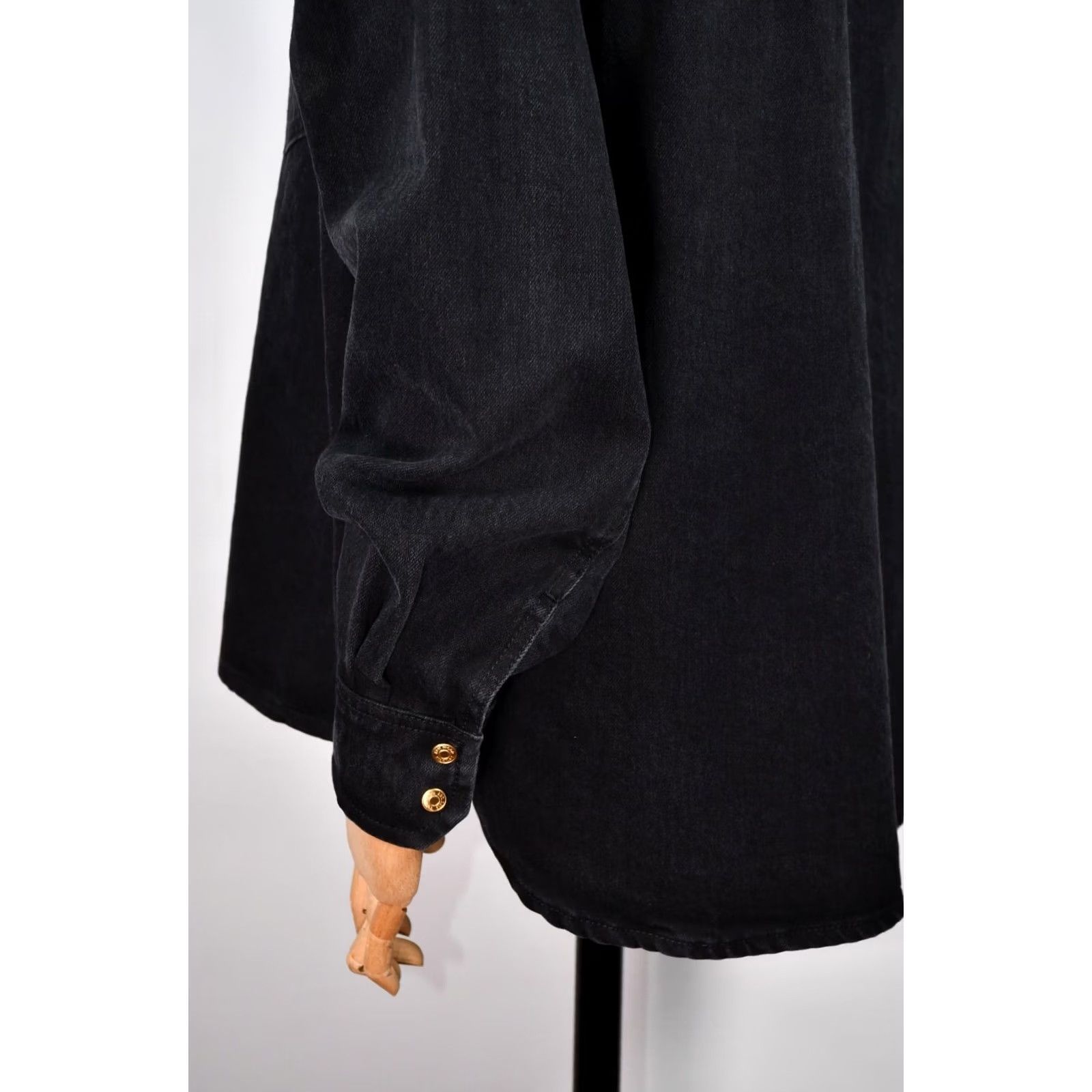 Tom Wood Tom Wood Shirt Jacket Denim Oversized Loose Fit Size S Womens Black Cotton Logo? Size S / US 4 / IT 40 - 7 Thumbnail