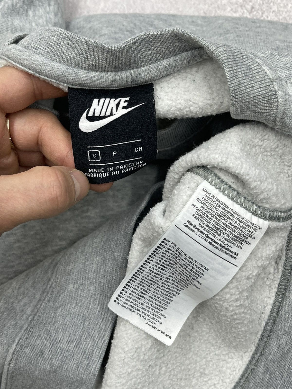 Nike Mens Nike Basic Sweatshirt Crewneck Grey Little Swoosh Y2K Size US S / EU 44-46 / 1 - 6 Thumbnail
