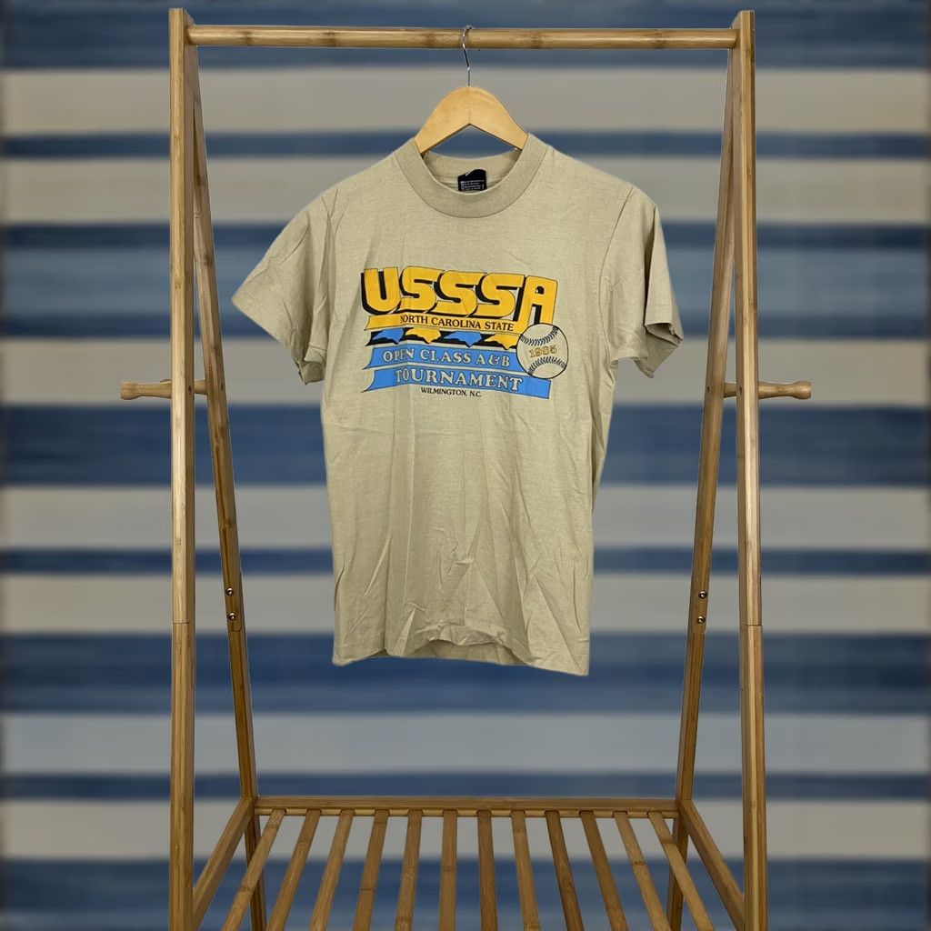 Vintage VTG USSSA North Carolina State Open Class Tournament T-Shirt M Tan Cotton Polyester Screen Stars Best Classic 50/50 Men Size US M / EU 48-50 / 2 - 1 Thumbnail
