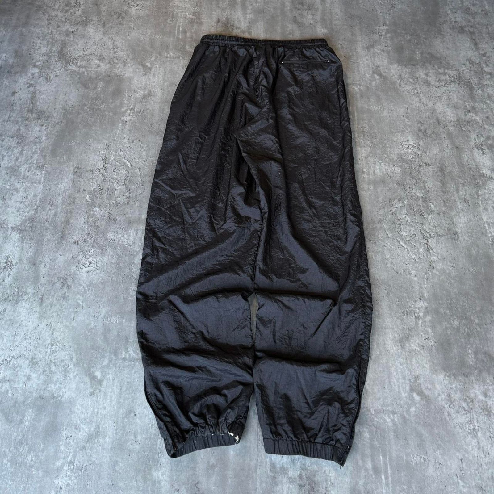 Japanese Brand × Vintage Vintage Y2K Baggy Faded Black Grunge Opium Tech Sweatpants Size US 32 / EU 48 - 2 Thumbnail