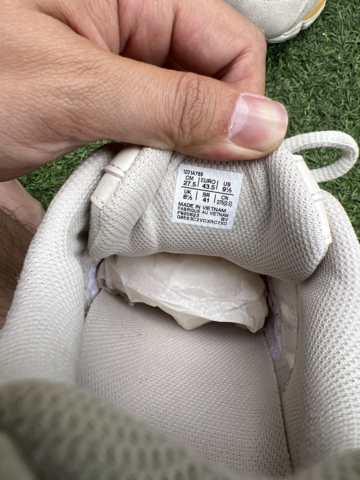 Asics ASICS GEL-NYC Cream Oatmeal 1201a789 Size US 9 / EU 42 - 7 Thumbnail