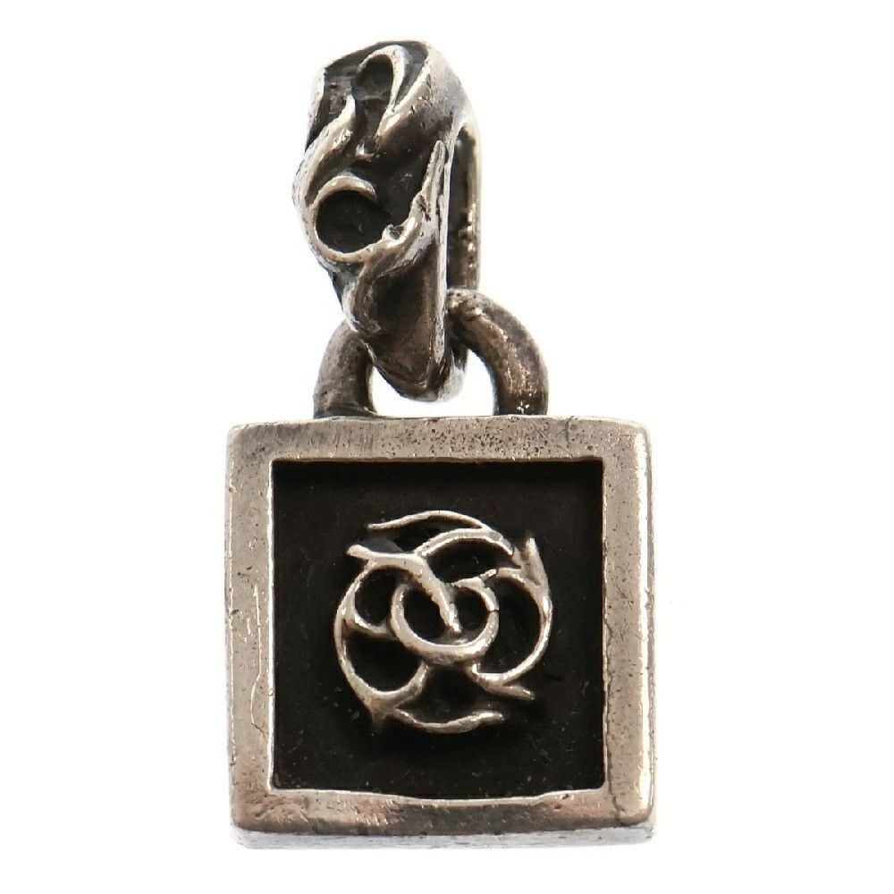 アクセサリー Chrome Hearts framed flrl CHROME HEARTS Framed Floral Silver Pendant