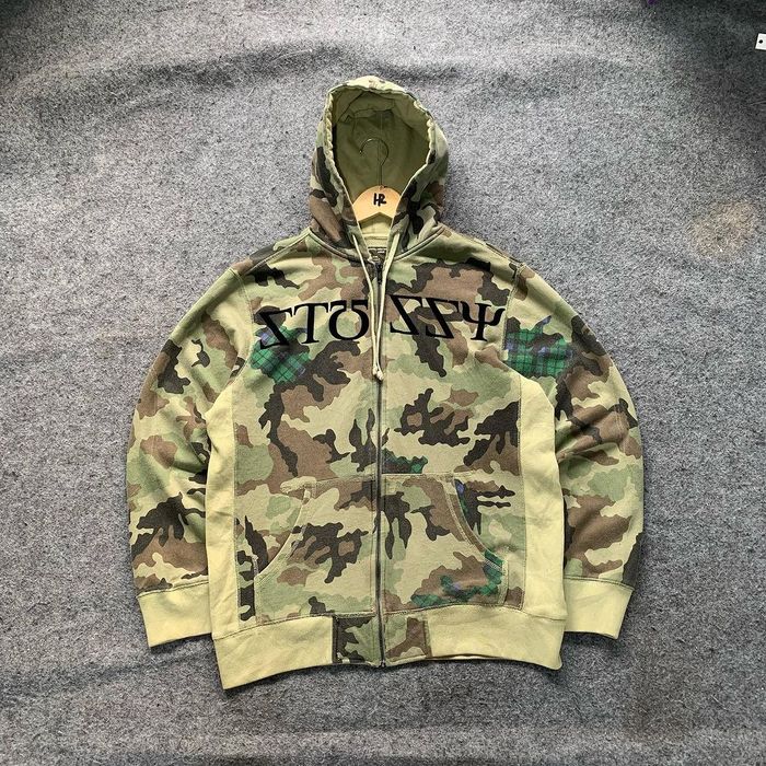 Hoodie pull and bear camo on sale