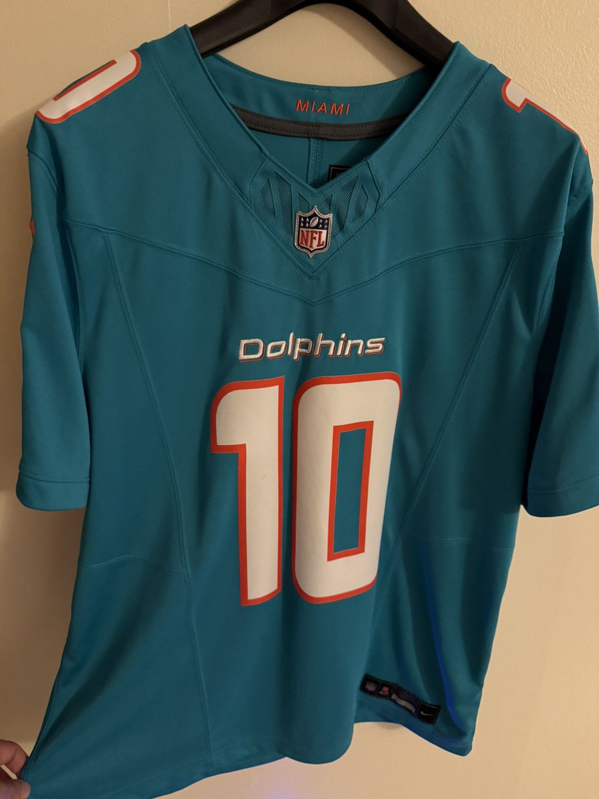 NFL Tyreek Hill Dolphins Jersey Size US L / EU 52-54 / 3 - 1 Thumbnail