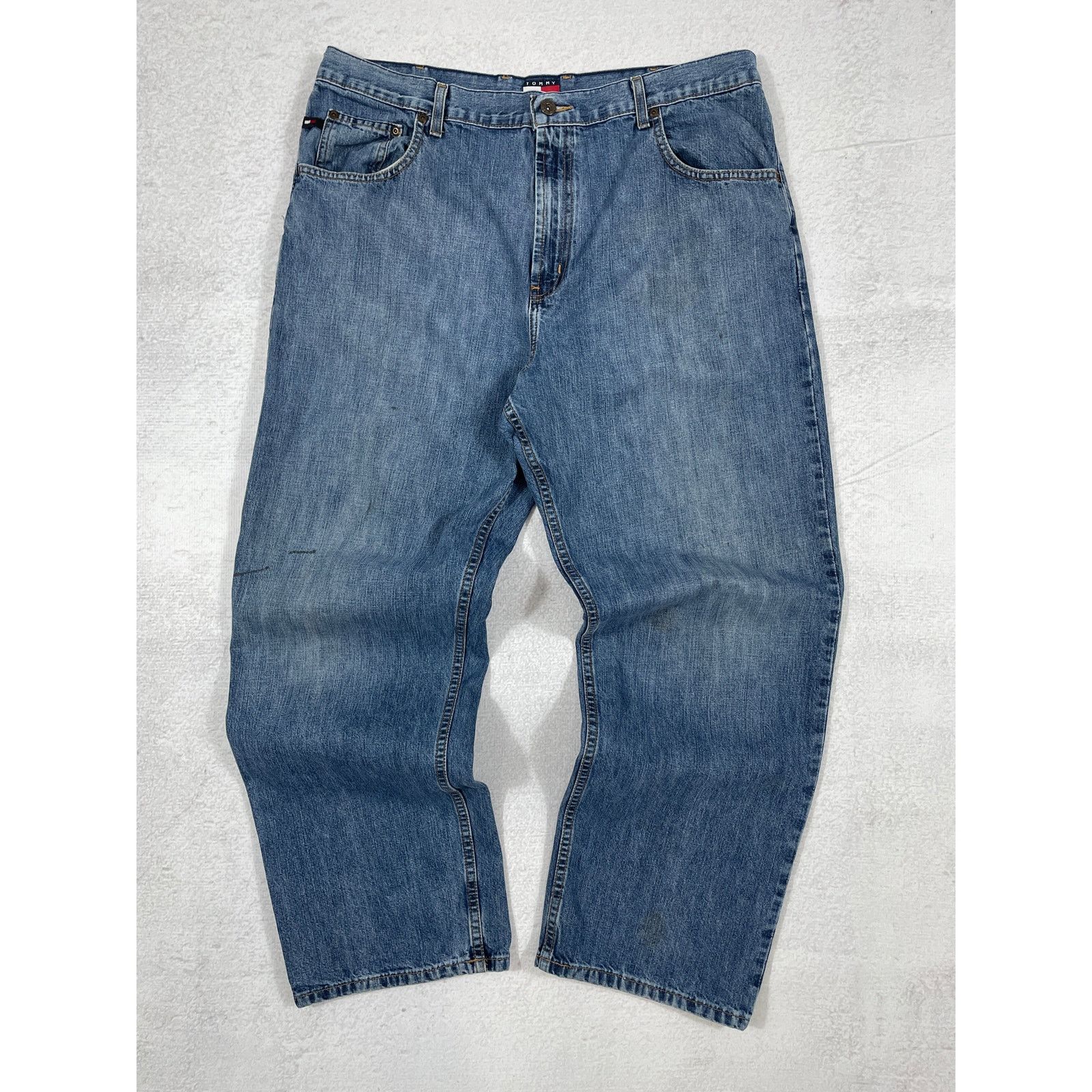Tommy Hilfiger Vintage Tommy Hilfiger Blue Baggy Jeans - Men's 38Wx30L Size 38" / US 16 / IT 52 - 1 Thumbnail