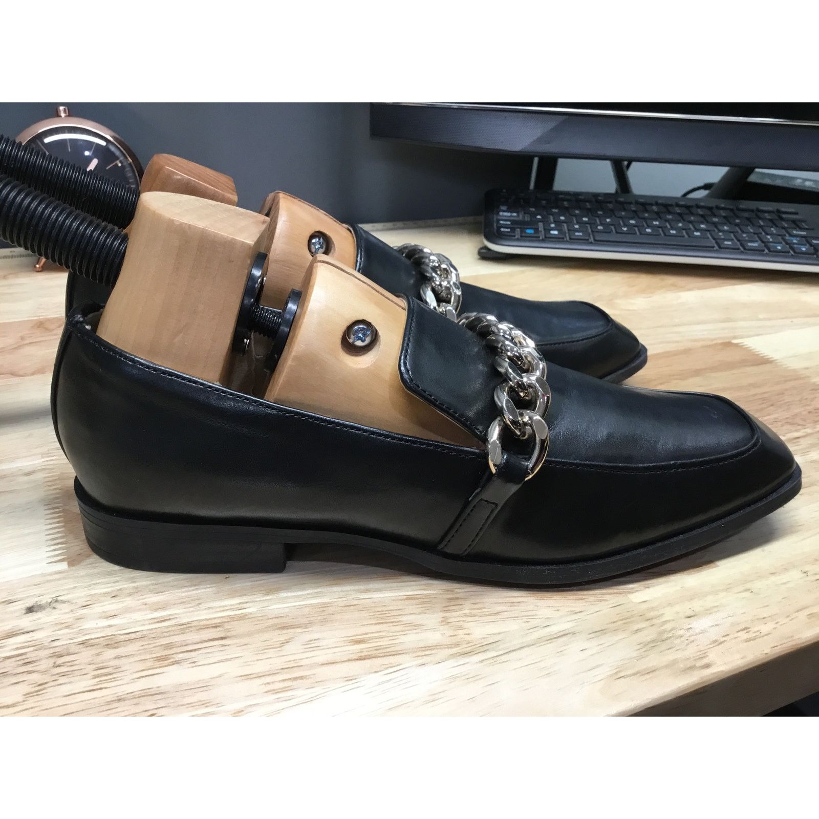 Nine West Nine West Black Leather Chain Slip-On Loafers Womens 7 Size US 7 / IT 37 - 2 Thumbnail