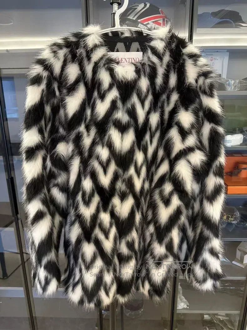 Valentino Valentino Crewneck color-blocked long-sleeved coat Size XS / US 0-2 / IT 36-38 - 1 Thumbnail