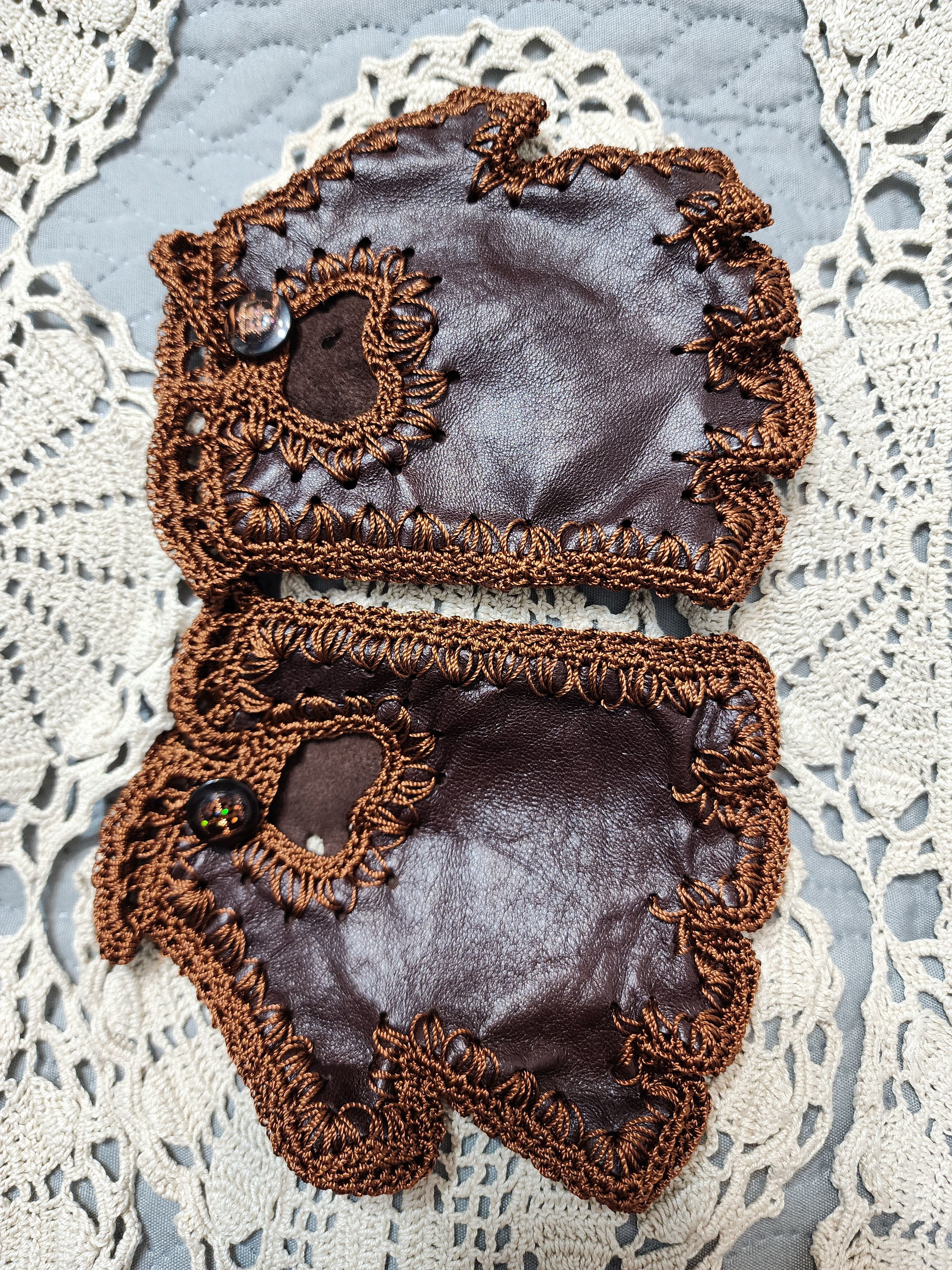 Handmade Women's leather fingerless gloves, handmade. Size ONE SIZE - 9 Thumbnail