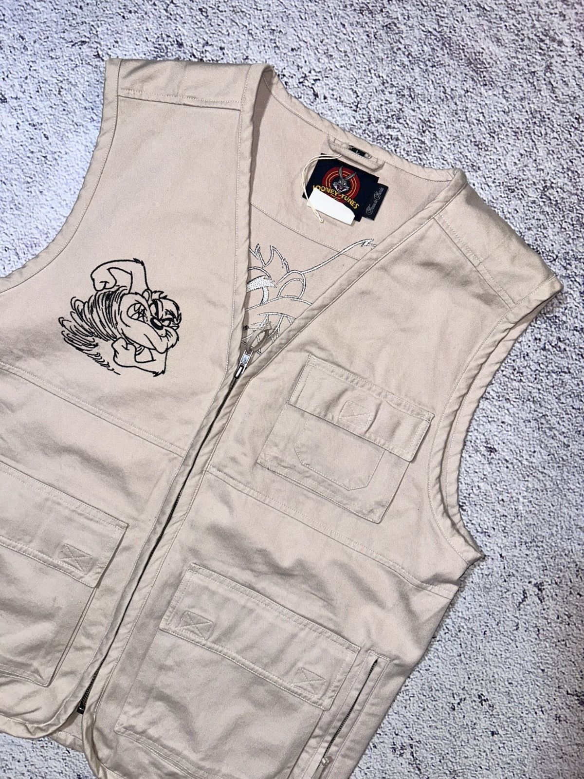 Vintage × Warner Bros Looney Tunes Vintage 2000s Warner Bros. Tasmanian Devil Size US L / EU 52-54 / 3 - 2 Thumbnail