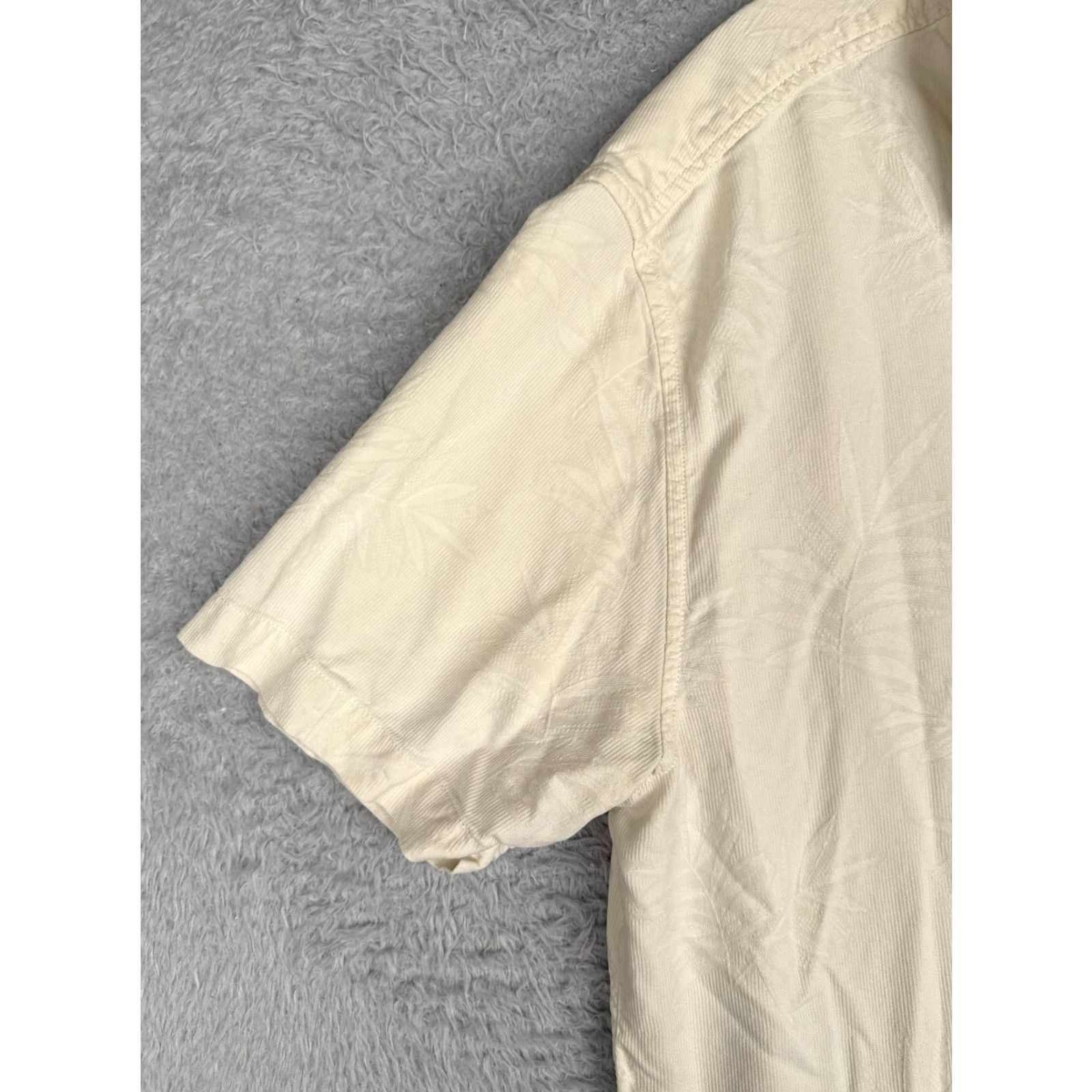 Tommy Bahama Tommy Bahama Shirt Men Large Ivory Floral Silk Button Up Hawaiian Embroidered Size US L / EU 52-54 / 3 - 3 Thumbnail