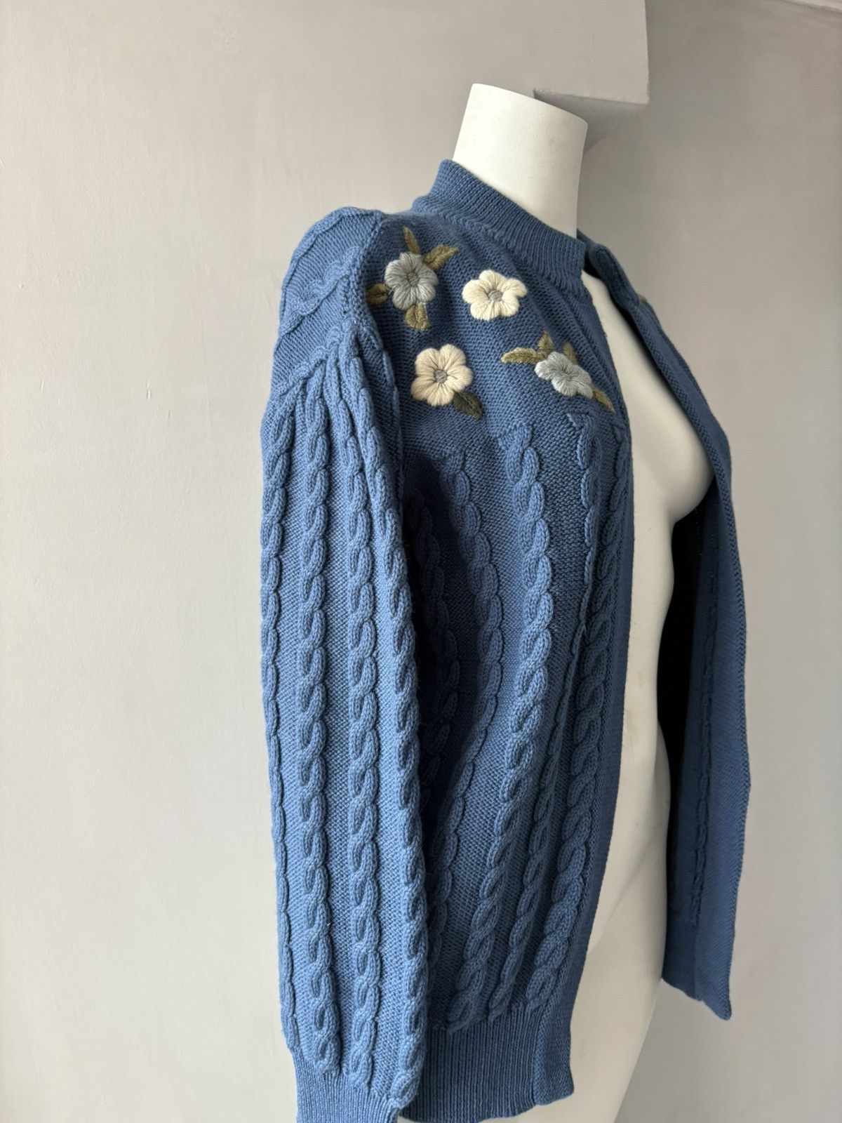 Vintage Vintage wool cardigan Size L / US 10 / IT 46 - 12 Thumbnail