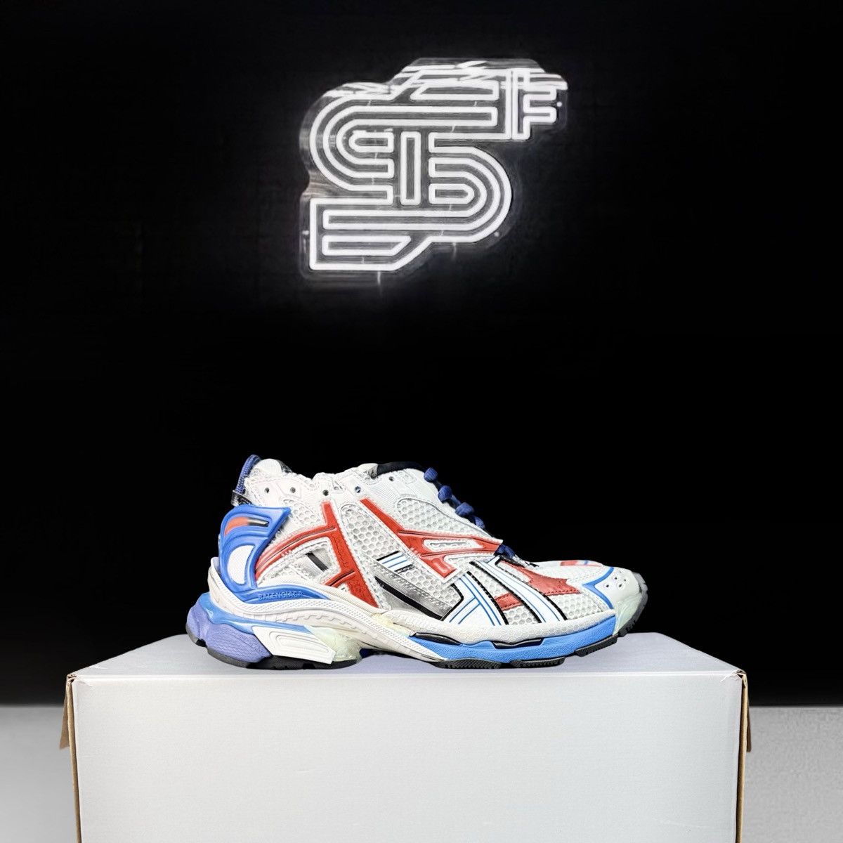 Balenciaga Balenciaga Runner Blue/Red/Grey Size US 6.5 / EU 39-40 - 1 Thumbnail