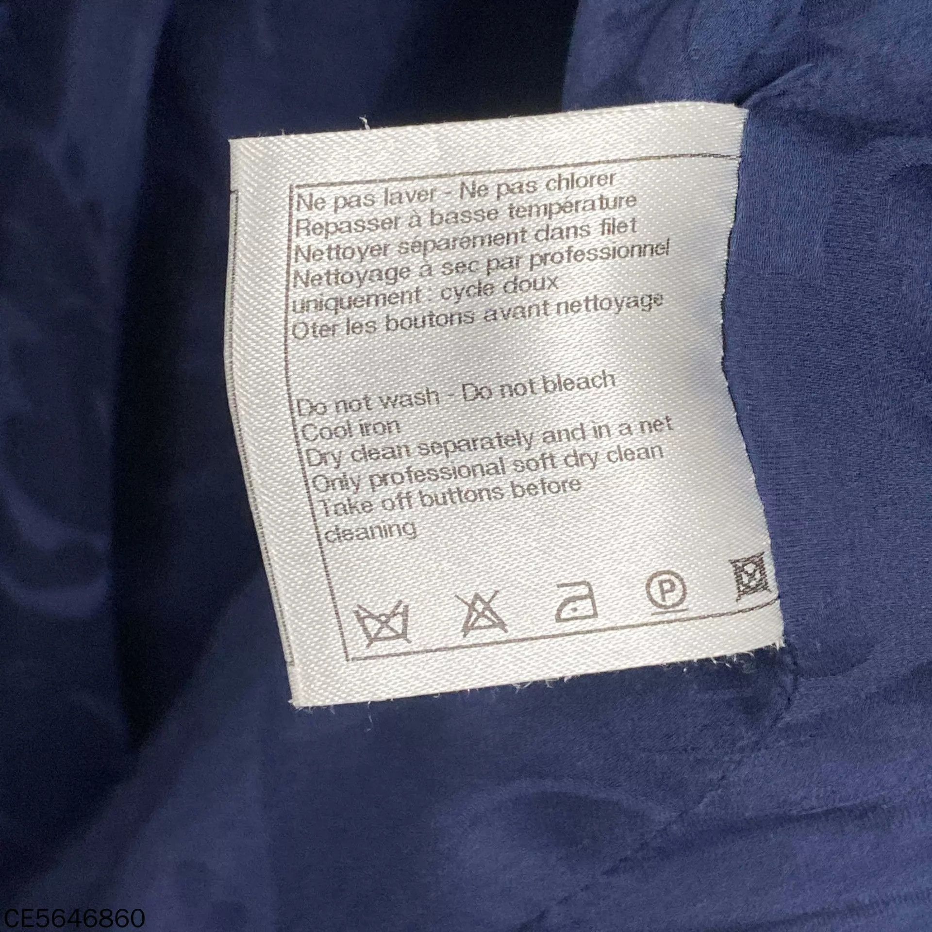 Chanel Chanel Navy Blue Camellia Knit Crew Neck Jacket Size 40 Size M / US 6-8 / IT 42-44 - 4 Thumbnail