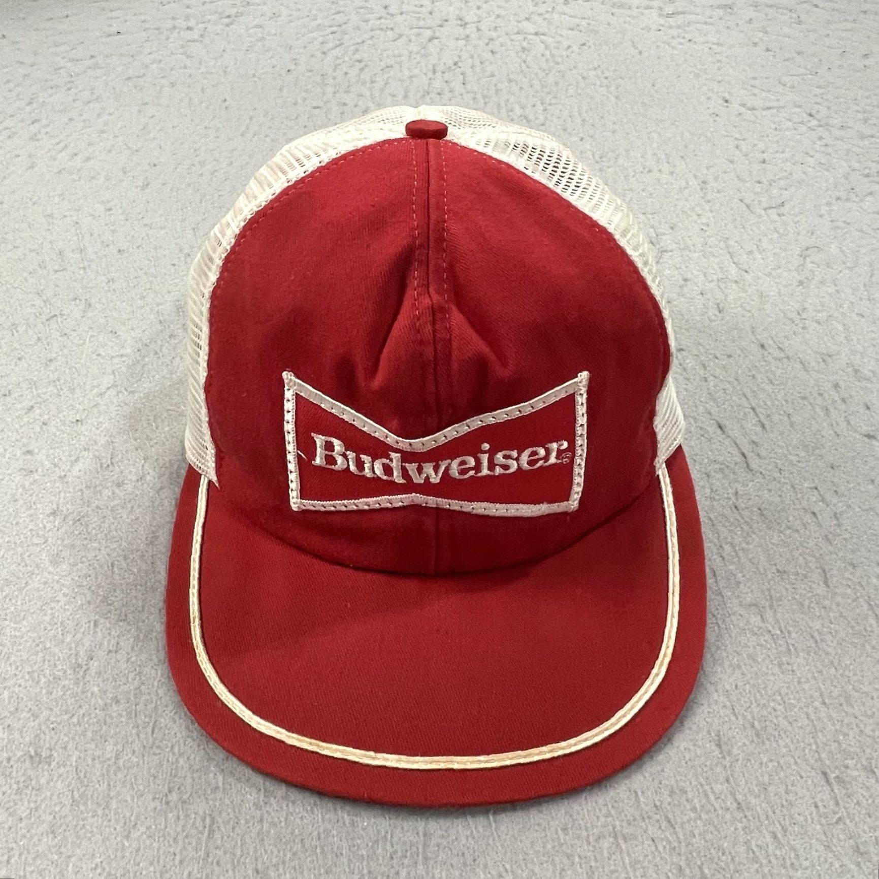 Budweiser VINTAGE Budweiser Hat Adult Red White Beer Adjustable Trucker Snapback USA 80s Men One Size Red Beer Trucker Hat Mens Vintage 80s US Adjustable Size ONE SIZE - 2 Thumbnail