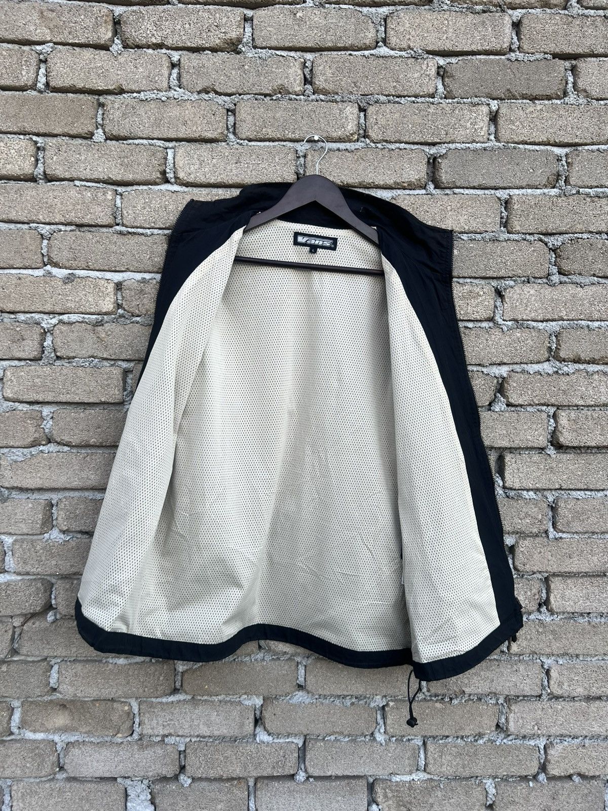 Vans Vans Light Zipper Jacket Made In USA Size US L / EU 52-54 / 3 - 7 Thumbnail