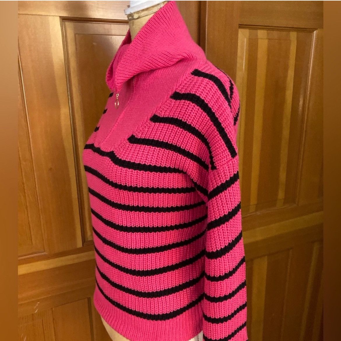 Designer × Other New! Lavishly Paris Women’s Striped Pattern Sweater Size S / US 4 / IT 40 - 2 Thumbnail