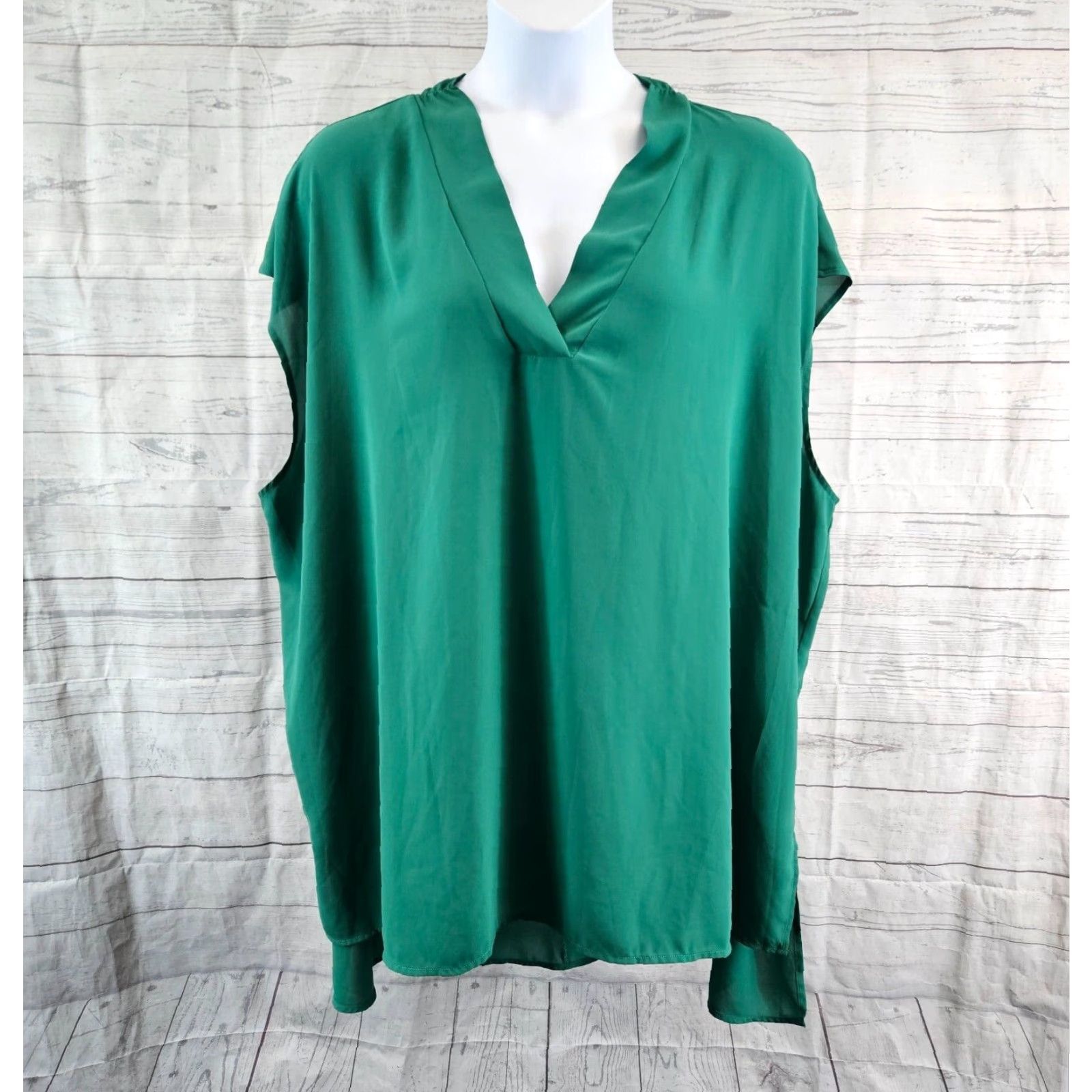 Vintage Eloquii Womens Blouse Top Solid Green Sleeveless V-Neck Pullover Size 28 Plus Womens Size 4XL / US 24-26 - 2 Thumbnail