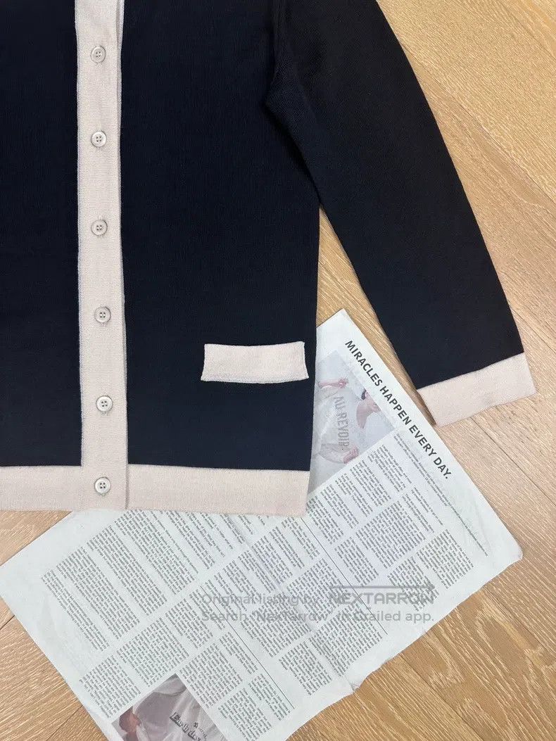 Prada Prada Solid colour round neck single-breasted wool sweater Size XS / US 0-2 / IT 36-38 - 3 Thumbnail