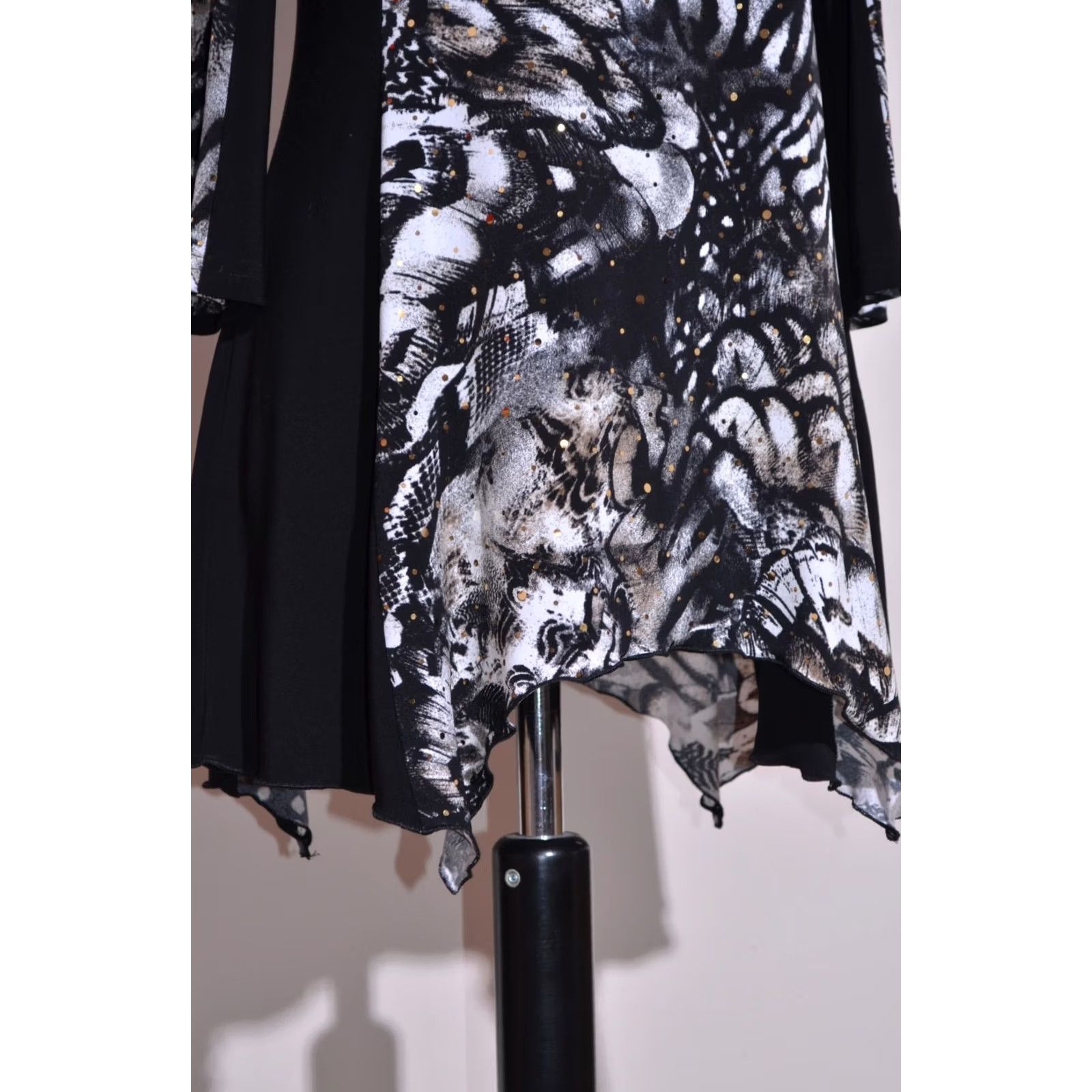 Joseph Ribkoff Joseph Ribkoff Dress Abstract Print Black White Asymmetrical UK10 US8 D36 Womens Short Sleeve Square Neck Party/Cocktail Dress Size L / US 10 / IT 46 - 3 Thumbnail