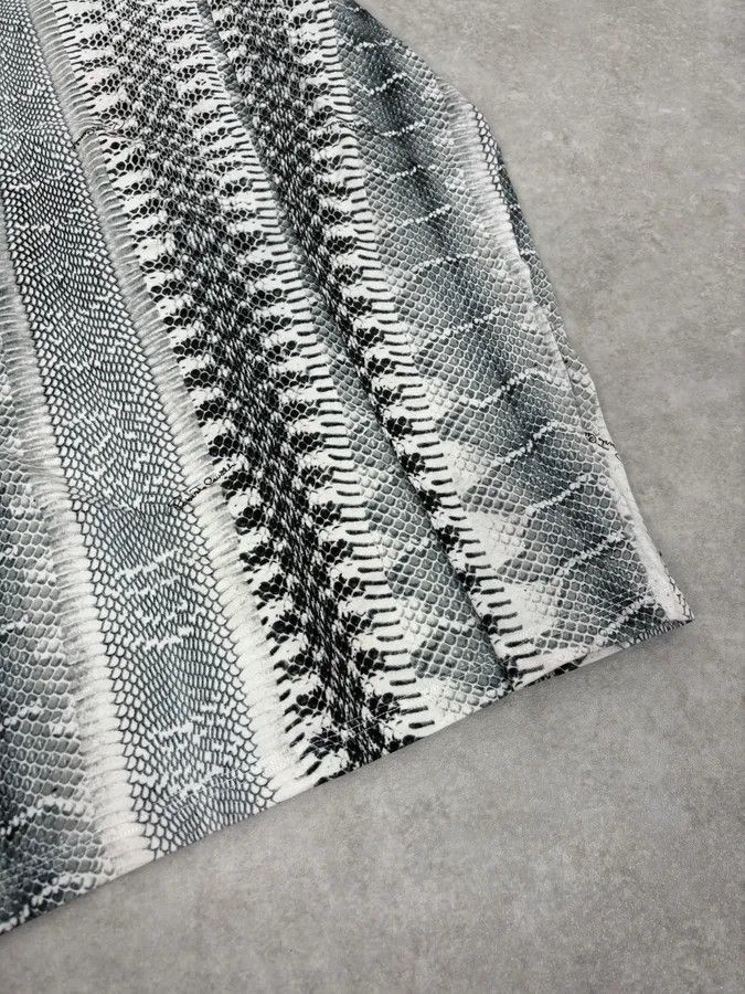 Roberto Cavalli 2000s Roberto Cavalli Python Snake Grey Longsleeves Size US S / EU 44-46 / 1 - 10 Thumbnail