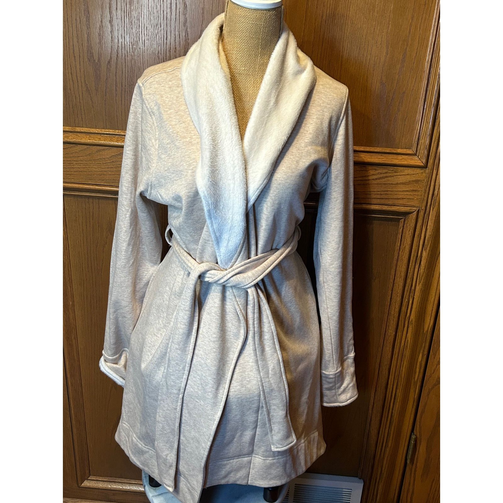 Ugg blanche ii short robe sales