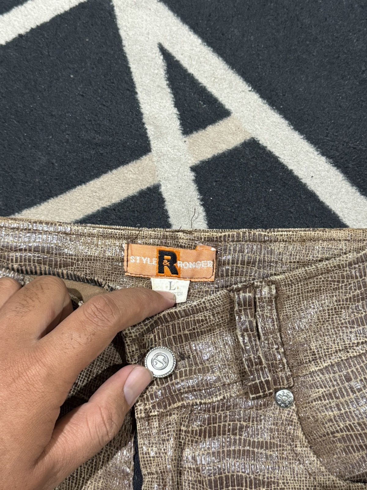Tornado Mart Flared Waxed Snakeskin Stretch Jeans Japanese Styled Size US 29 - 10 Thumbnail