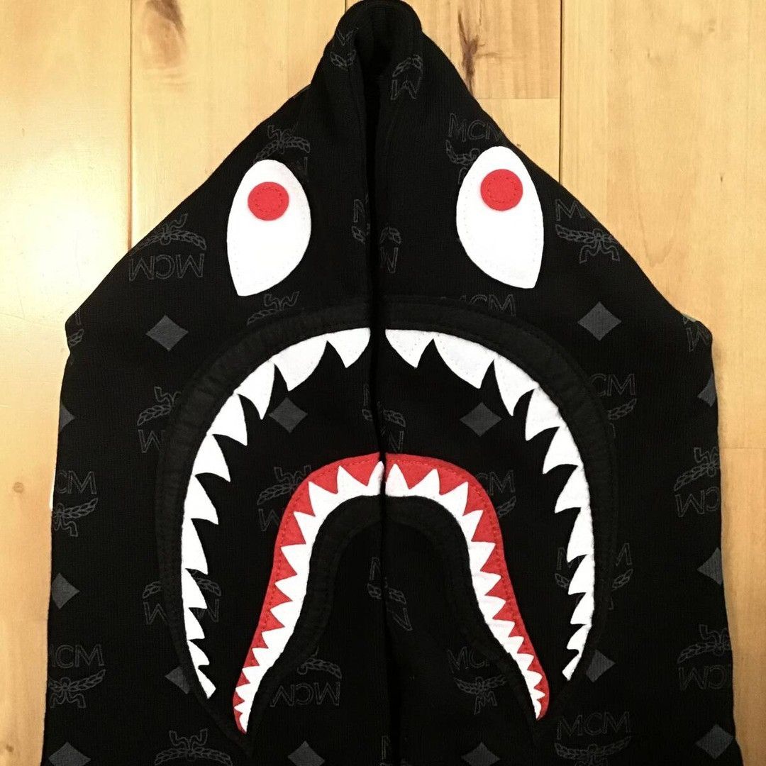 Bape 2024 MCM × BAPE monogram shark pullover hoodie a bathing ape Size US L / EU 52-54 / 3 - 4 Thumbnail
