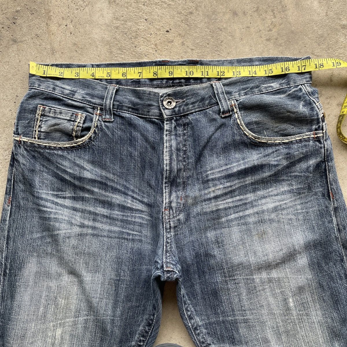 Japanese Brand Vintage Distressed Japanese Faded Denim Jeans Pants W35x28.5 Size US 35 - 5 Thumbnail