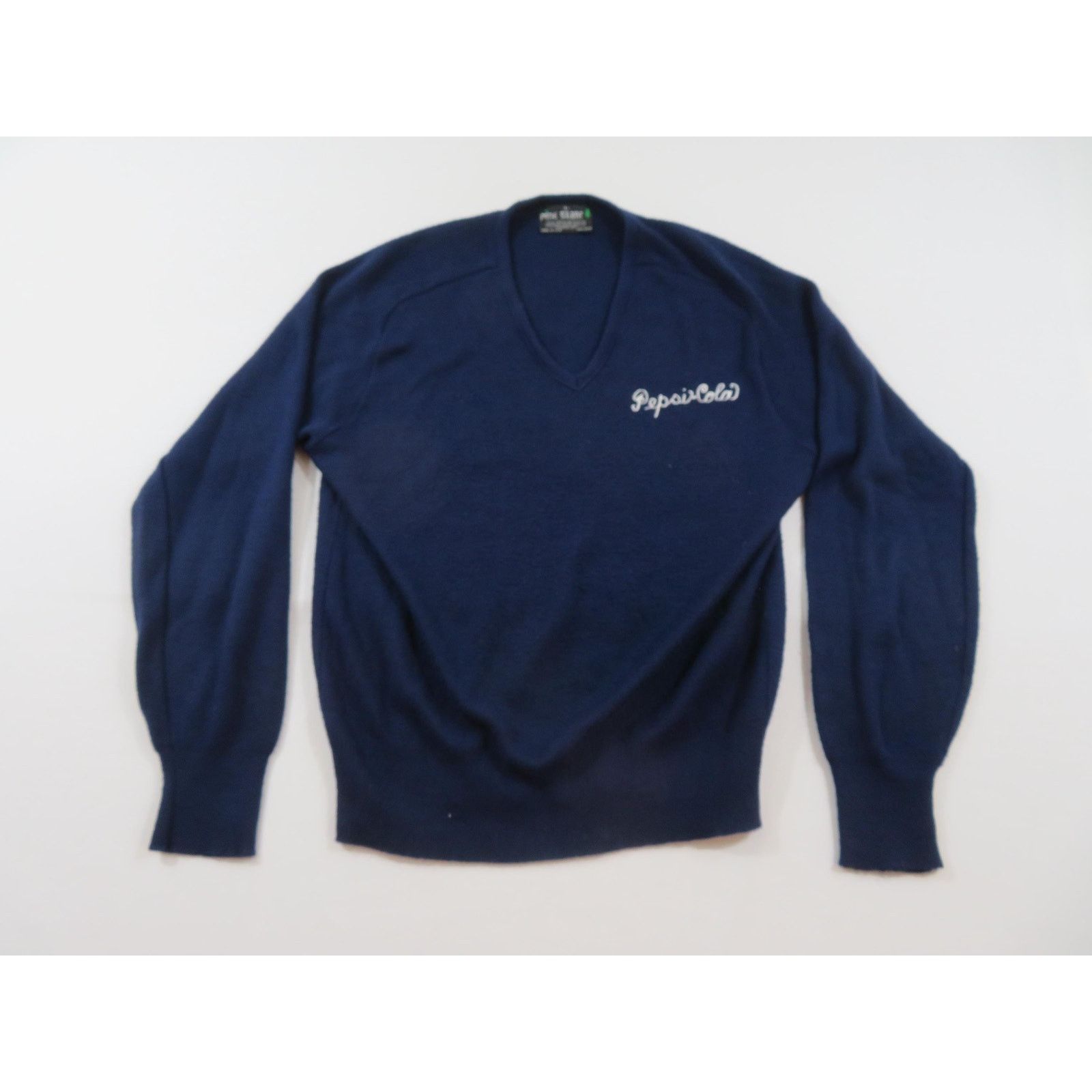 Other PEPSI COLA V-Neck Sweater Orlon, Blue Embroidered Sz L 1970s Size US L / EU 52-54 / 3 - 1 Thumbnail