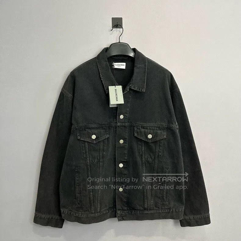 Balenciaga Balenciaga Graffiti Spray Paint Denim Jacket Size US S / EU 44-46 / 1 - 2 Thumbnail