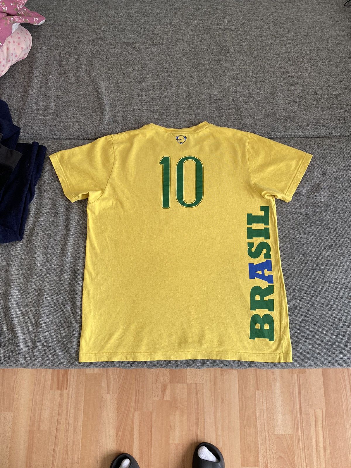 Nike Brazil Nike Ronaldinho T Shirt Size XL Size US XL / EU 56 / 4 - 6 Thumbnail