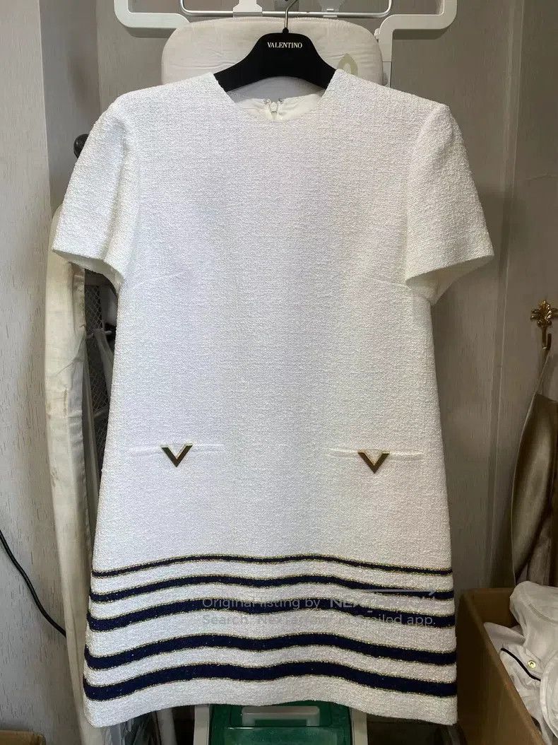 Valentino Valentino A small fragrant dress Size S / US 4 / IT 40 - 1 Thumbnail