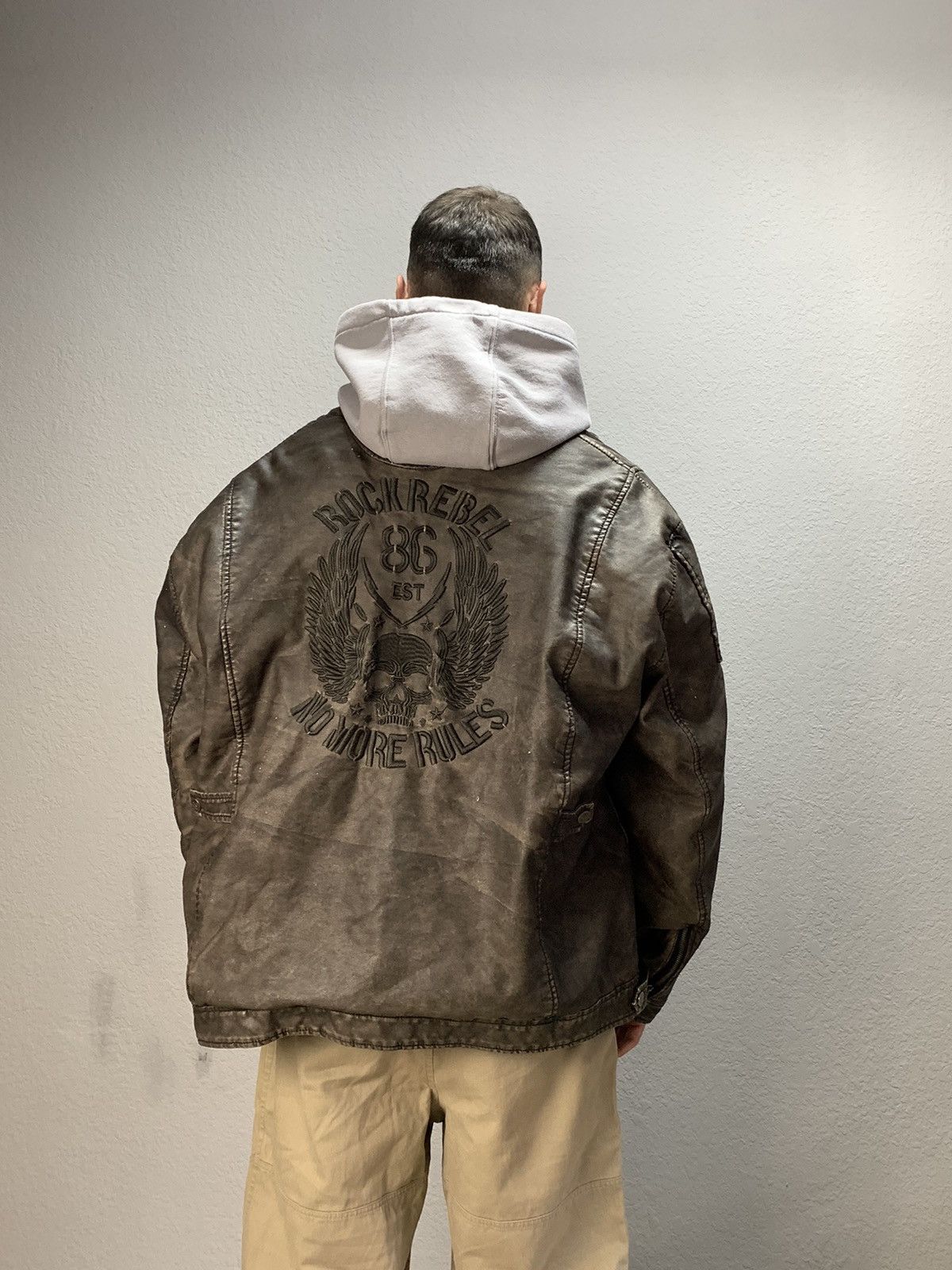 Image of Vintage Y2K Leather Cropped Distressed Faded Jacket Avangard in Brown, Men's (Size 2XL)