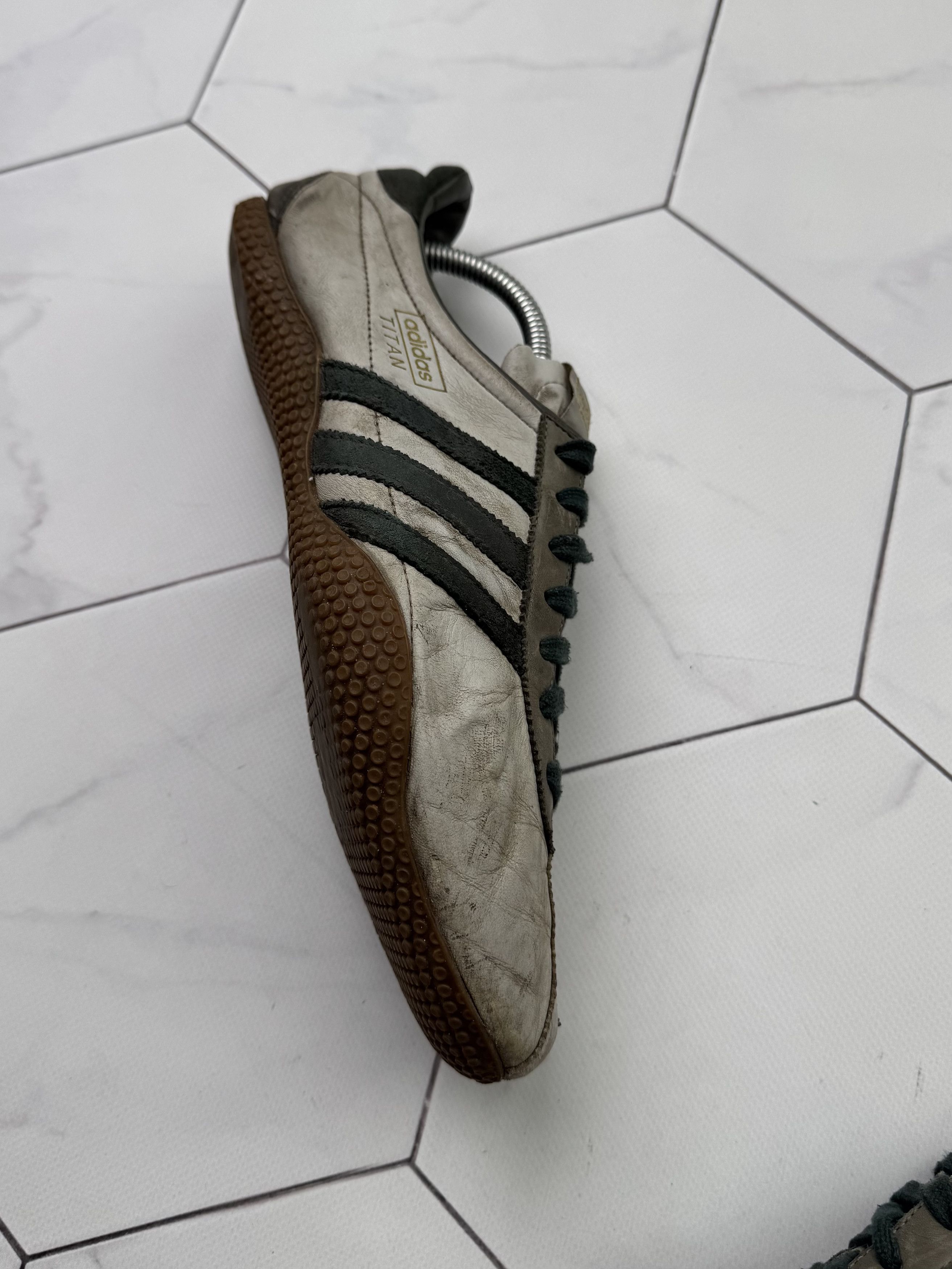 Adidas Adidas Titan Vintage Sneakers (B256) Size US 9.5 / EU 42-43 - 2 Thumbnail