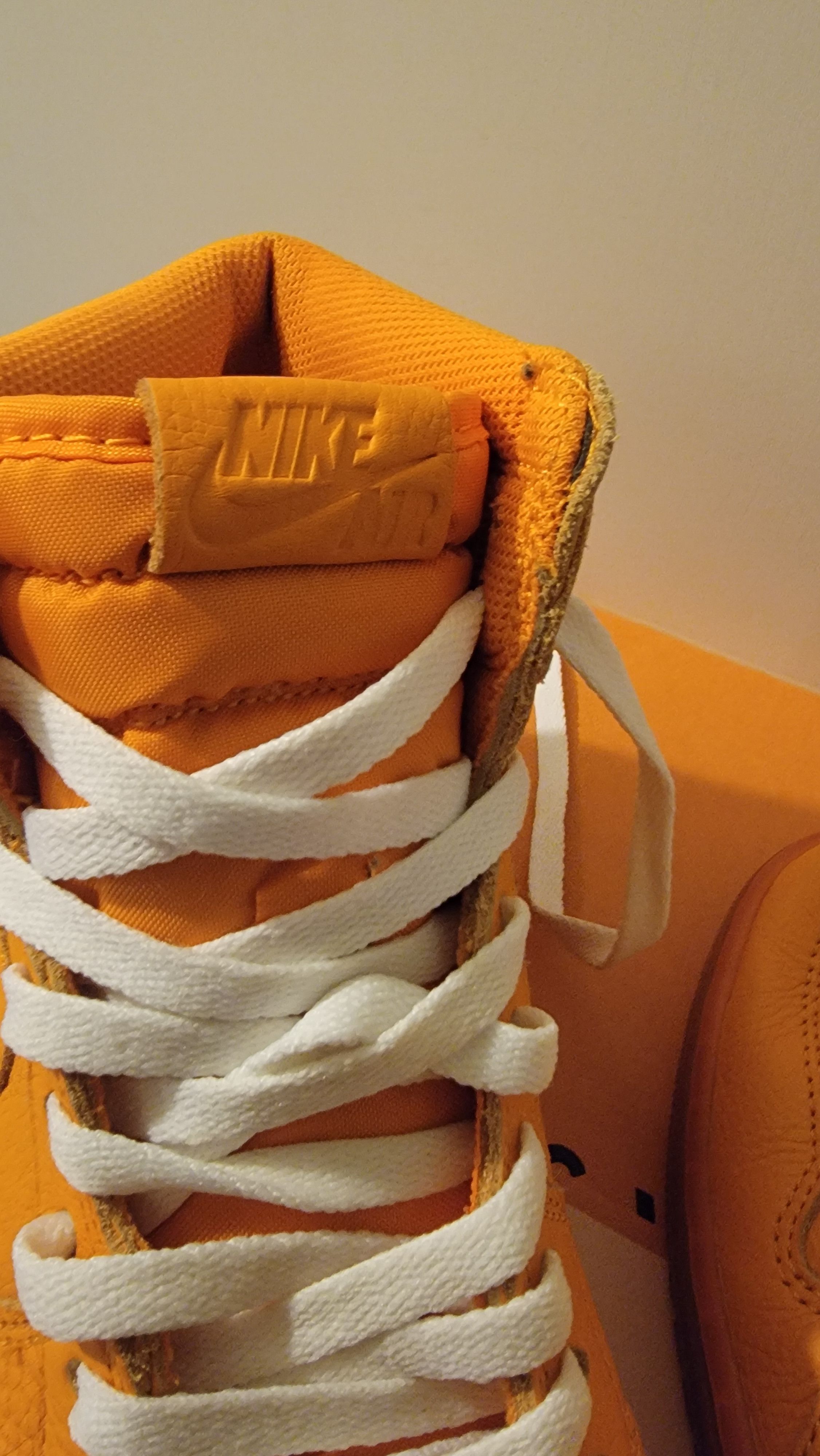 Gatorade × Nike Air Jordan 1 Retro High OG Gatorade "Orange Peel Size US 8 / EU 41 - 5 Thumbnail