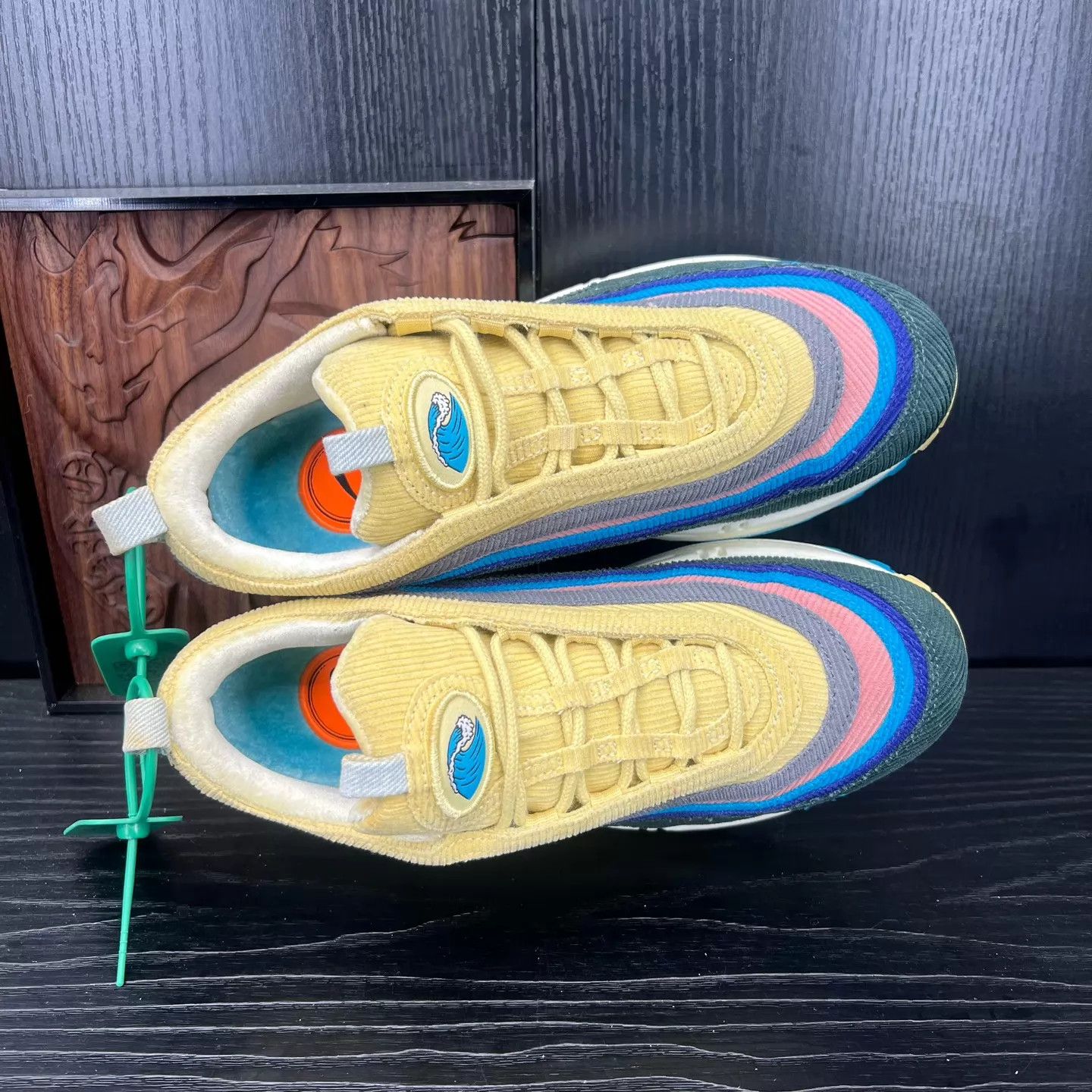 Nike max97 corduroy 38.5, 1worn, like new, boxed Size US 8 / IT 38 - 4 Thumbnail