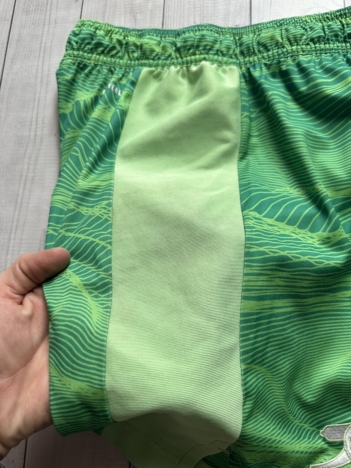 Adidas Adidas Arsenal green goalkeeper soccer shorts 1 rare size S Size US 30 / EU 46 - 8 Thumbnail