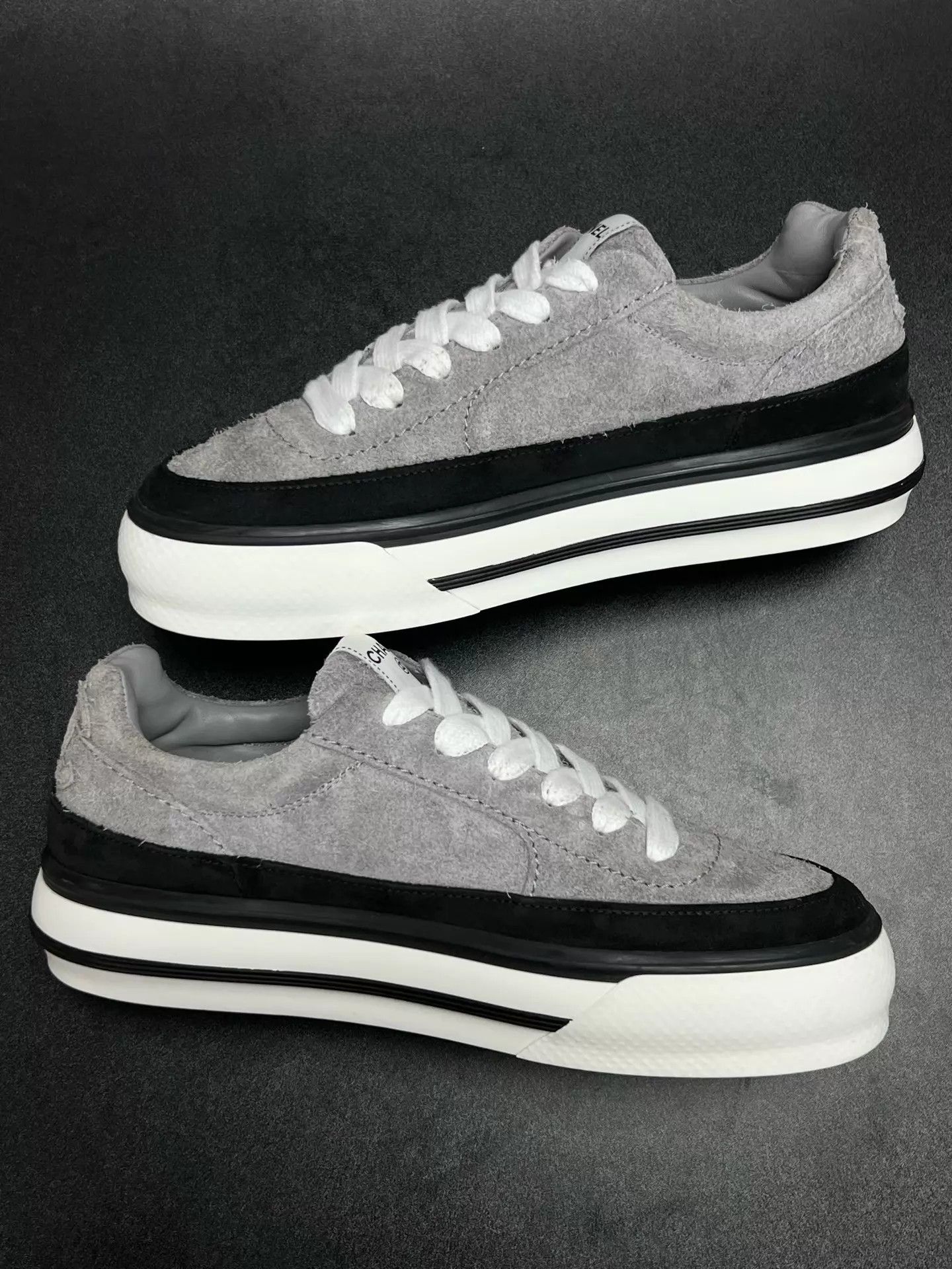 Chanel CHANEL Charcoal Black Platform Sneakers 40 Size US 7 / EU 40 - 6 Thumbnail